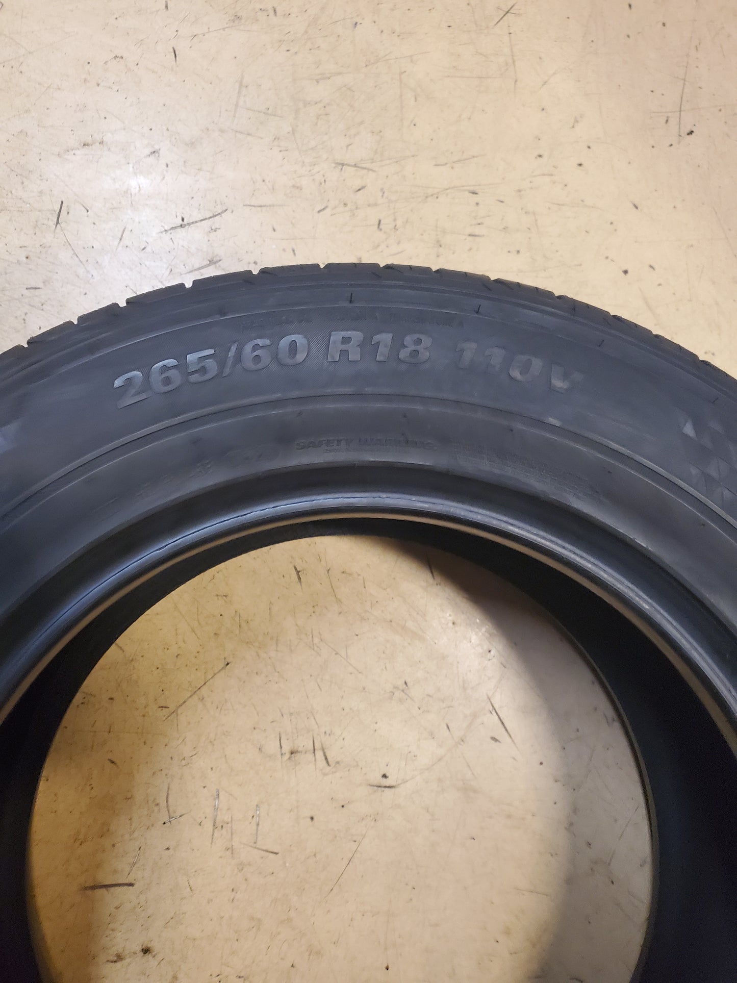 KUMHO CRUGEN HP71 BSW P 265 60 18 110V ALL SEASON TIRE 2228113