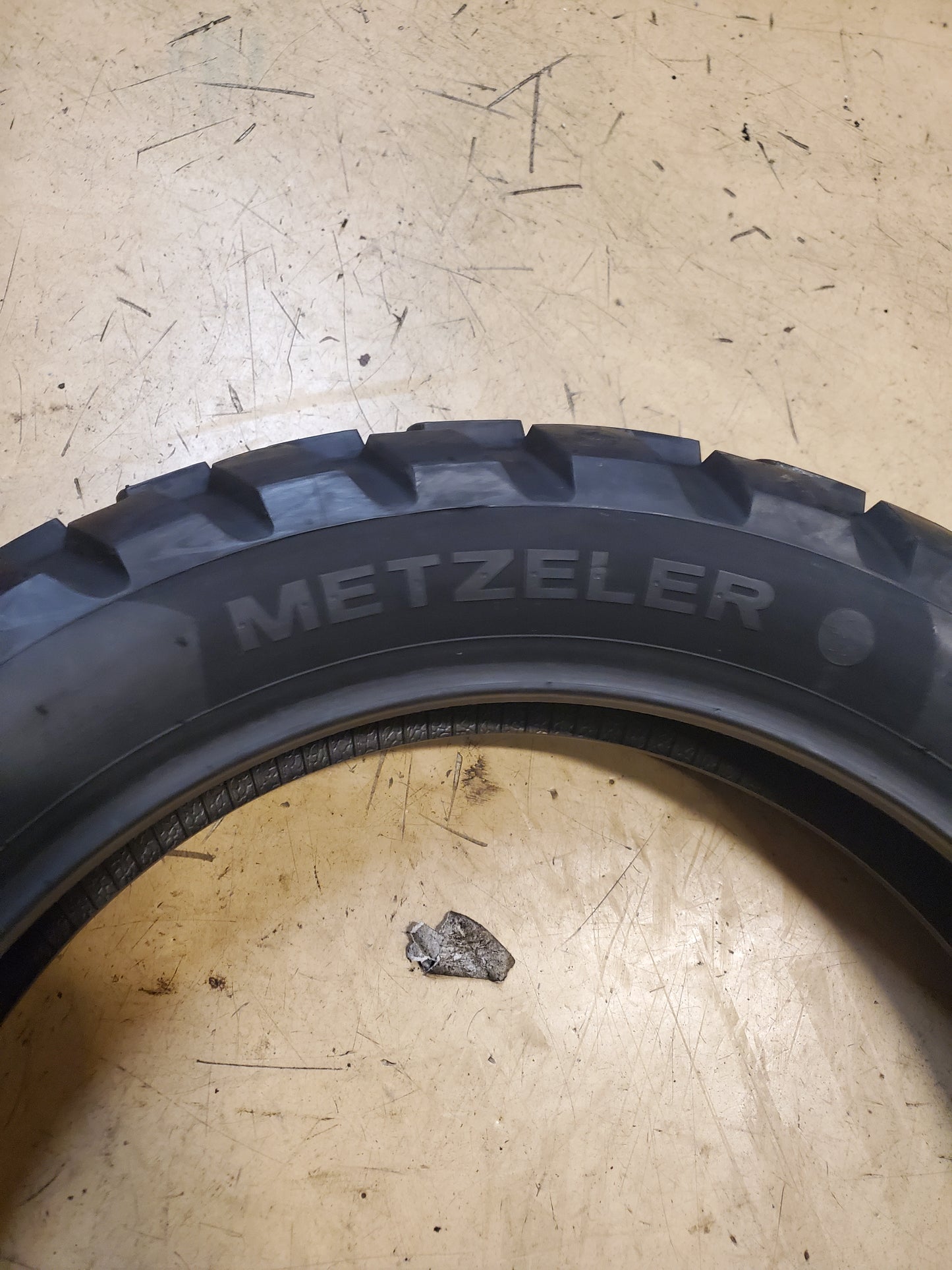 METZELER KAROO 4 BSW 140 80 17 69Q REAR MOTORCYCLE TIRE 4172900