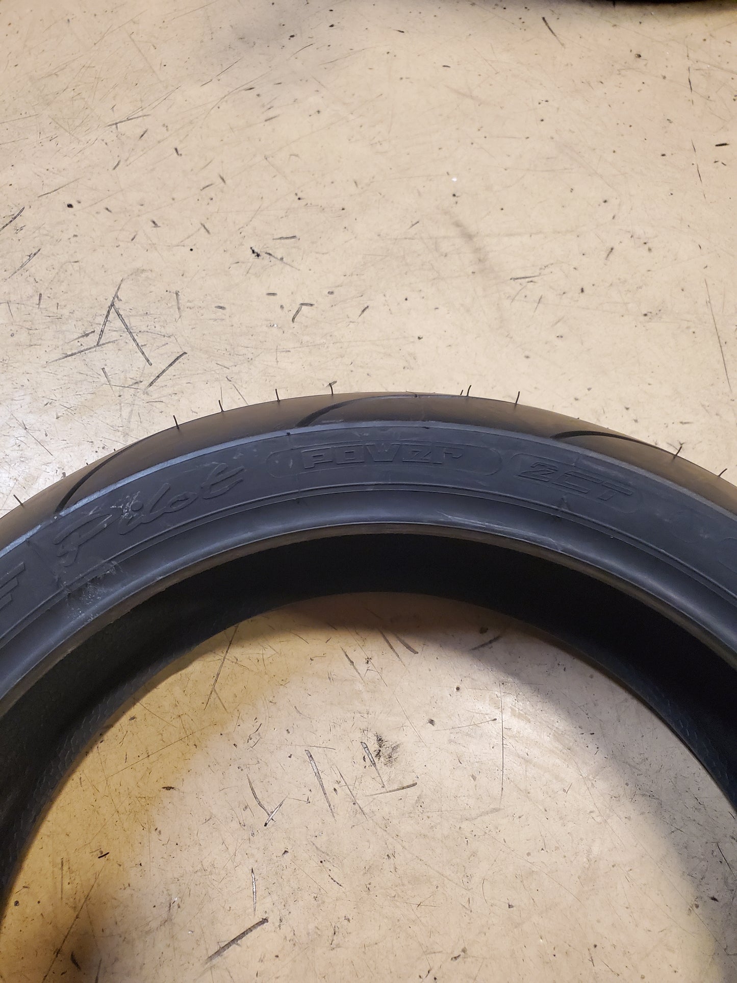 MICHELIN PILOT POWER 2CT BSW 180 55 17 73W REAR MOTORCYCLE TIRE 95696
