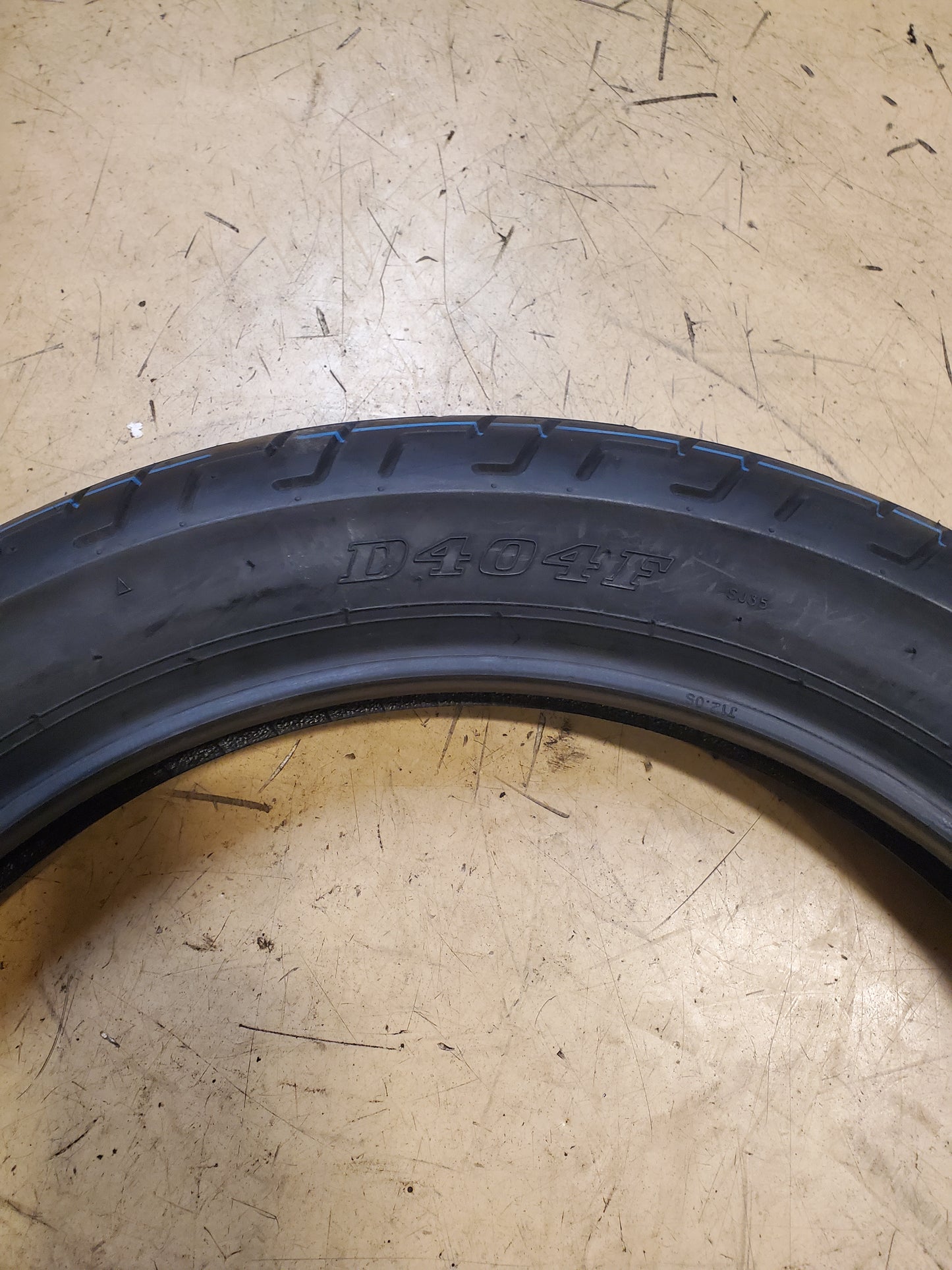 DUNLOP D404F BSW 110 90 18 61H FRONT MOTORCYCLE TIRE 45605475