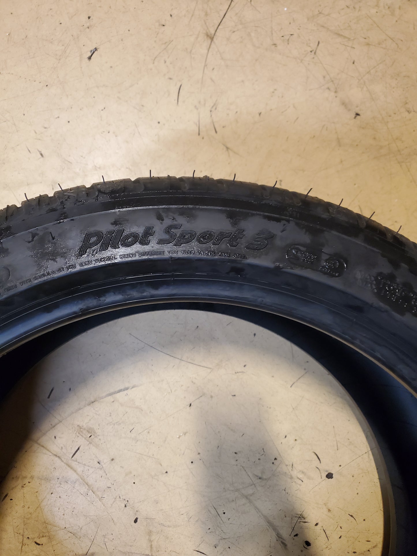 MICHELIN PILOT SPORT 3 BSW P 255 40 19 100Y XL ALL SEASON TIRE 79600
