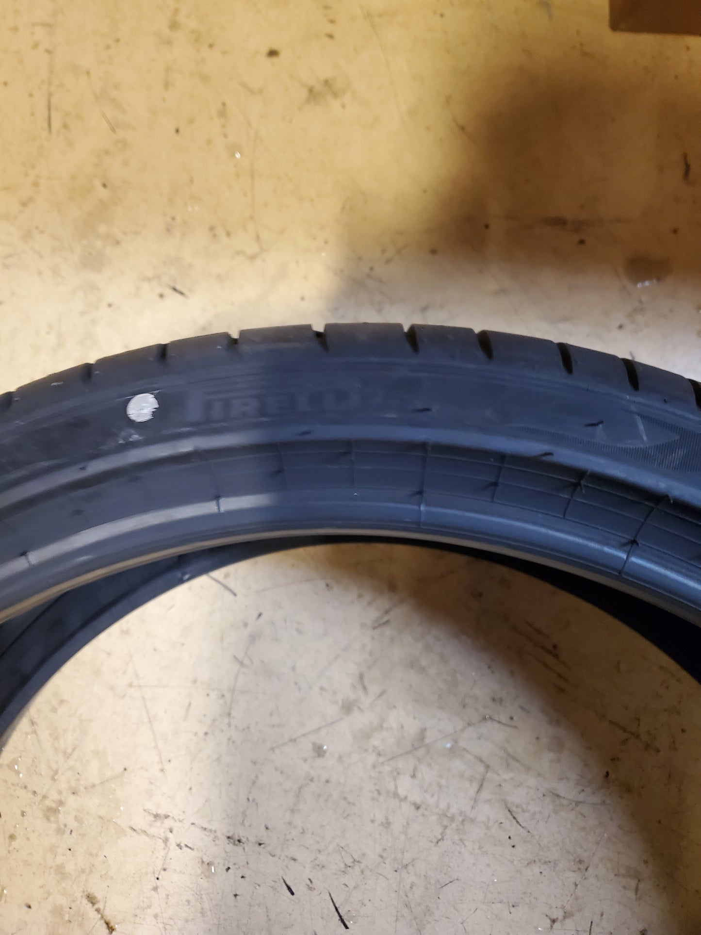 PIRELLI P-ZERO PZ4 (MOE) BSW P 245 35 20 95Y XL UHP LUXURY TIRE 2596200