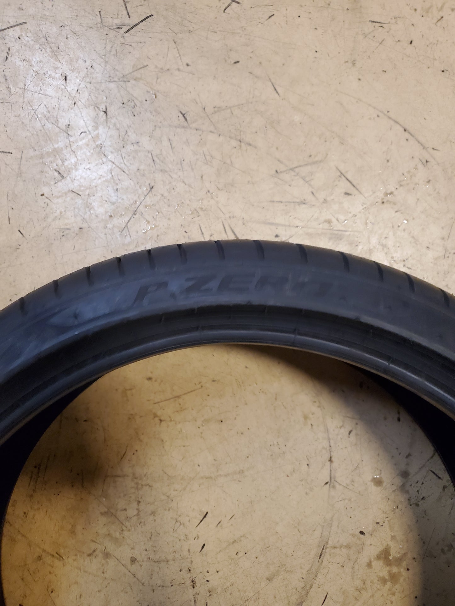 PIRELLI P-ZERO PZ4 (MOE) BSW P 245 35 20 95Y XL UHP LUXURY TIRE 2596200