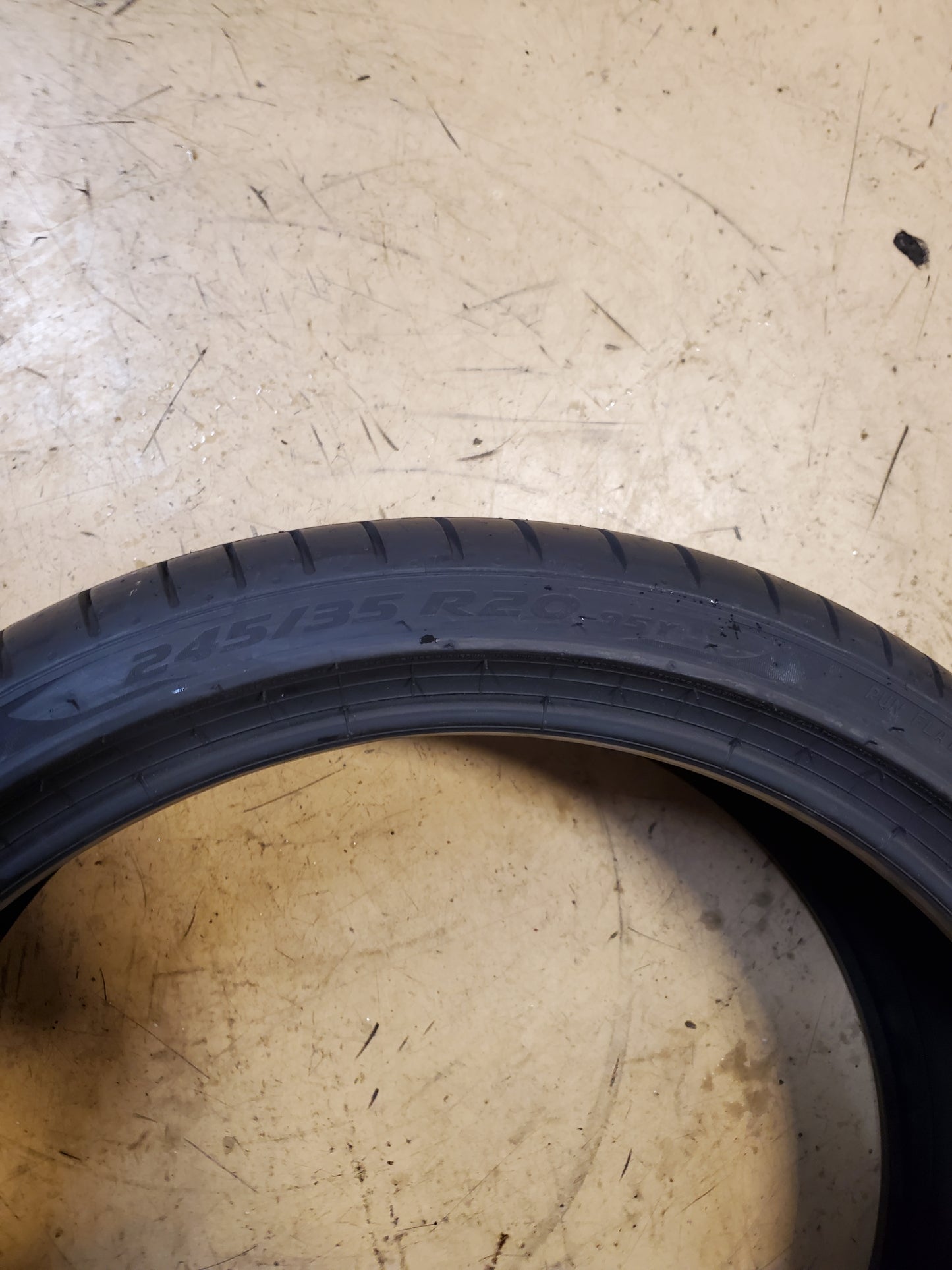 PIRELLI P-ZERO PZ4 (MOE) BSW P 245 35 20 95Y XL UHP LUXURY TIRE 2596200