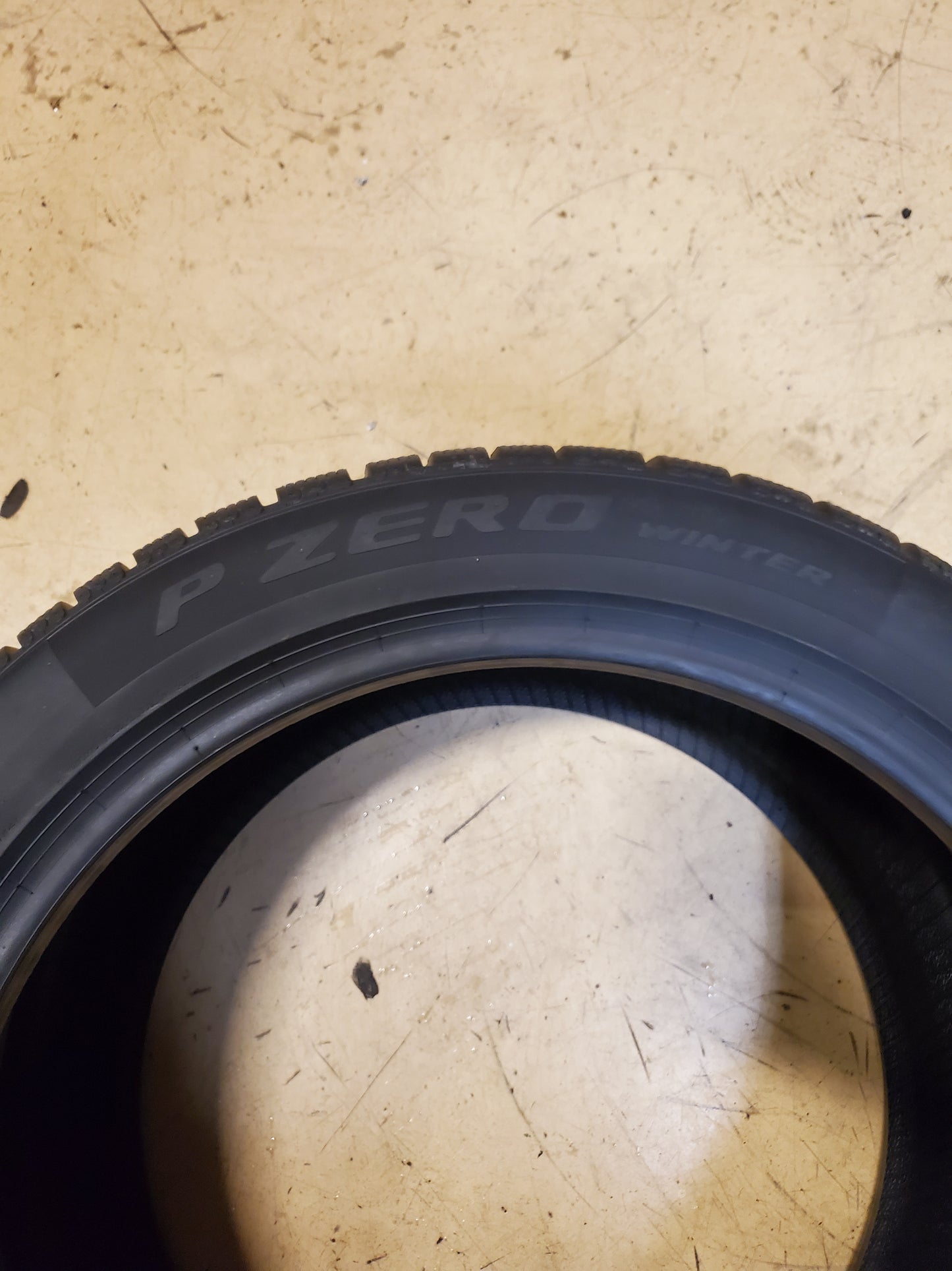 PIRELLI P ZERO WINTER (T0) FOAM BSW P 285 40 19 107V XL WINTER TIRE 4209700