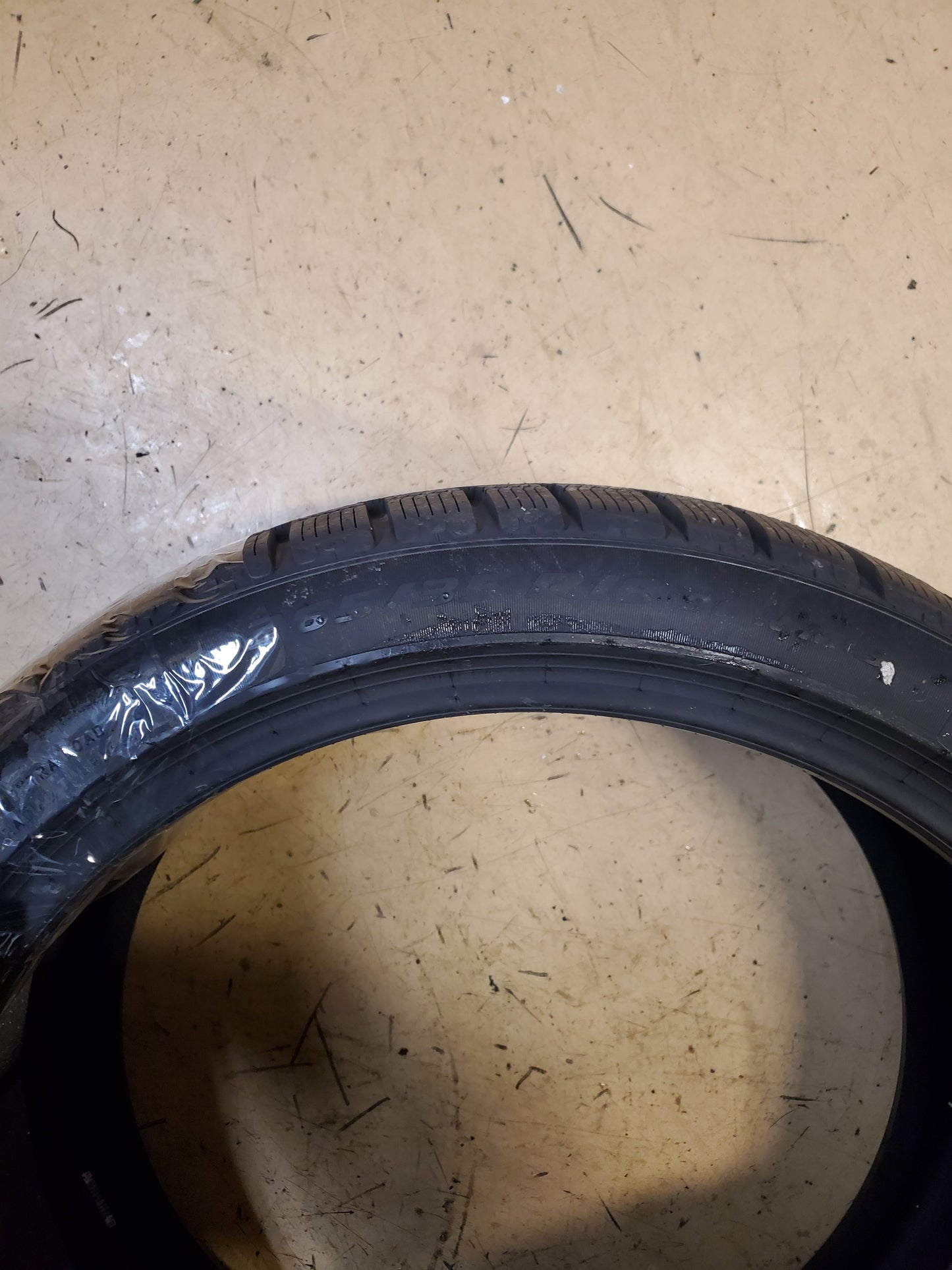 PIRELLI P ZERO WINTER (T0) FOAM ELECT BSW P 265 35 19 98W XL WINTER TIRE 4430000