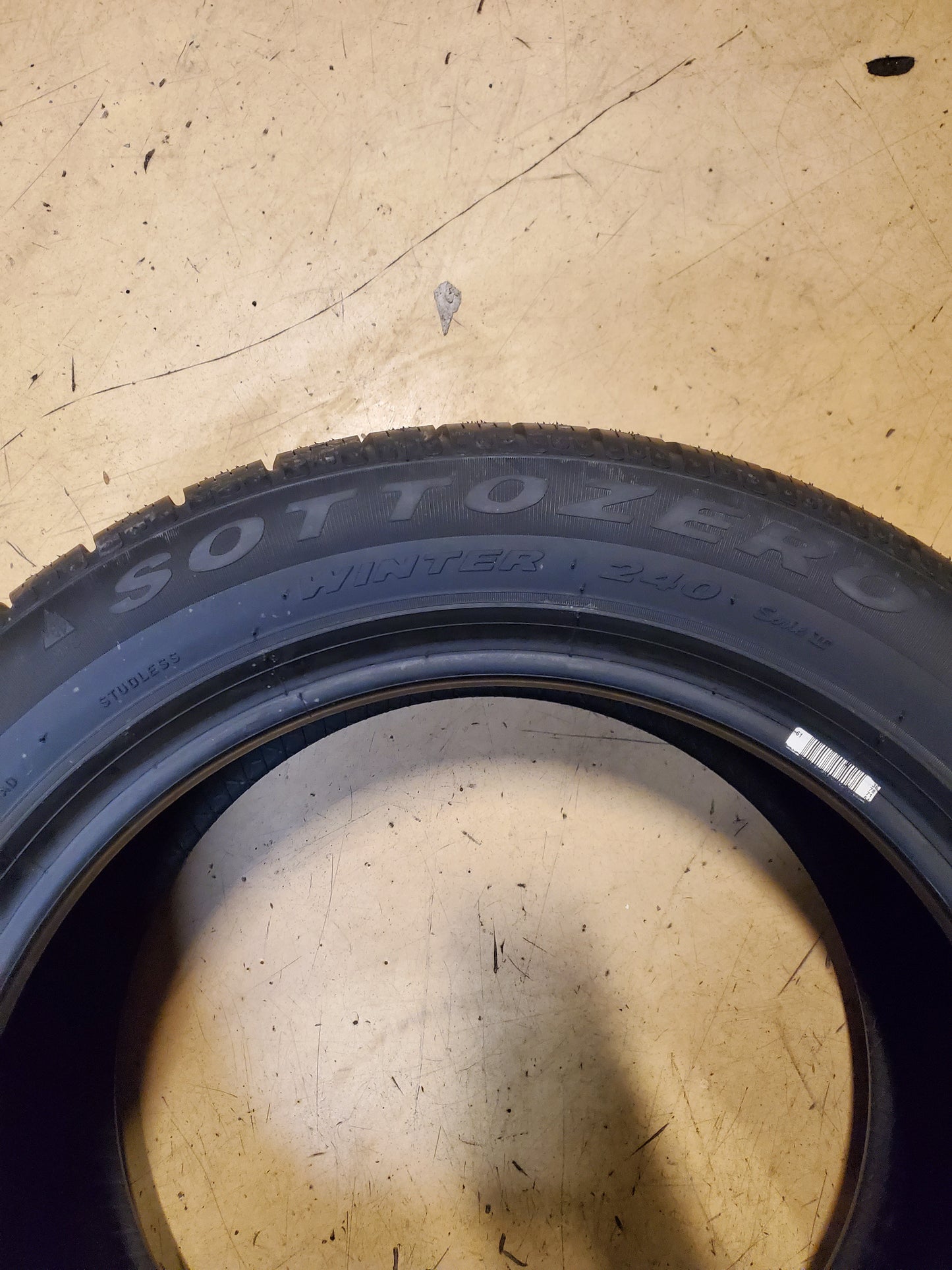 NOS PIRELLI WINTER 240 SOTTOZERO N0 BSW P 235 50 17 96V WINTER TIRE 1822500
