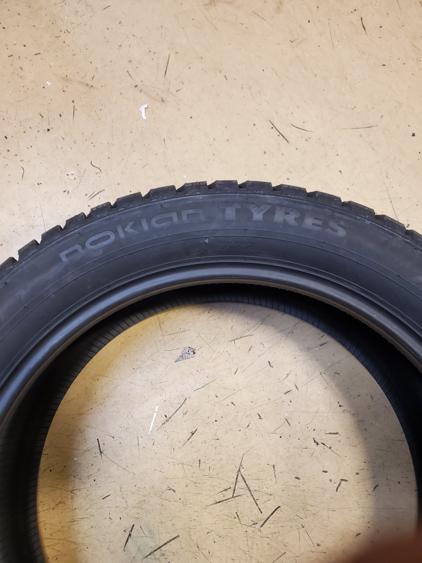 NOKIAN HAKKAPELIITTA 10 EV FOAM STUDDED P 235 50 20 104T XL WINTER TIRE TSF00012