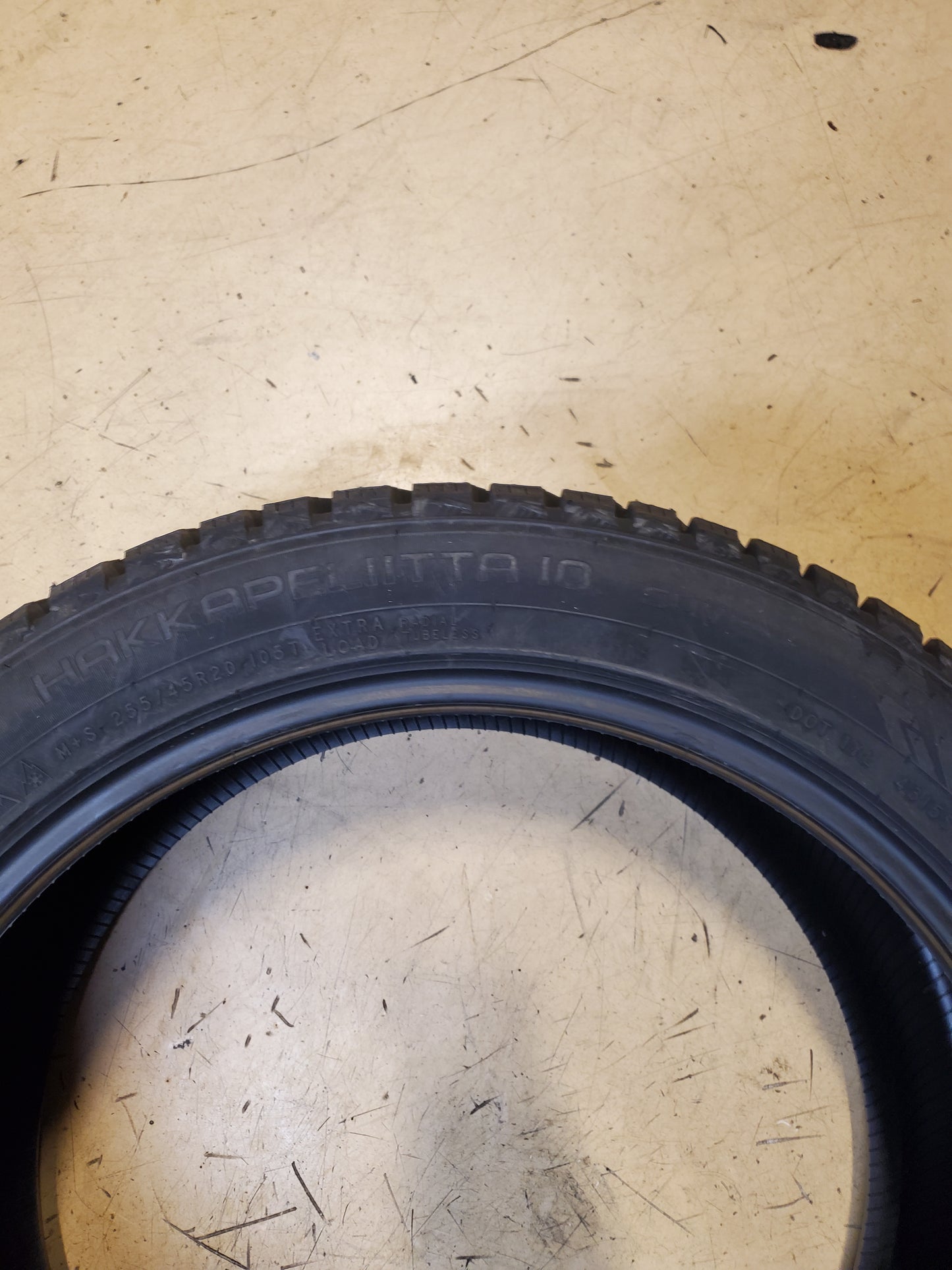 NOKIAN HAKKAPELIITTA 10 SUV STUDDED BSW P 255 45 20 105T XL WINTER TIRE TS32509