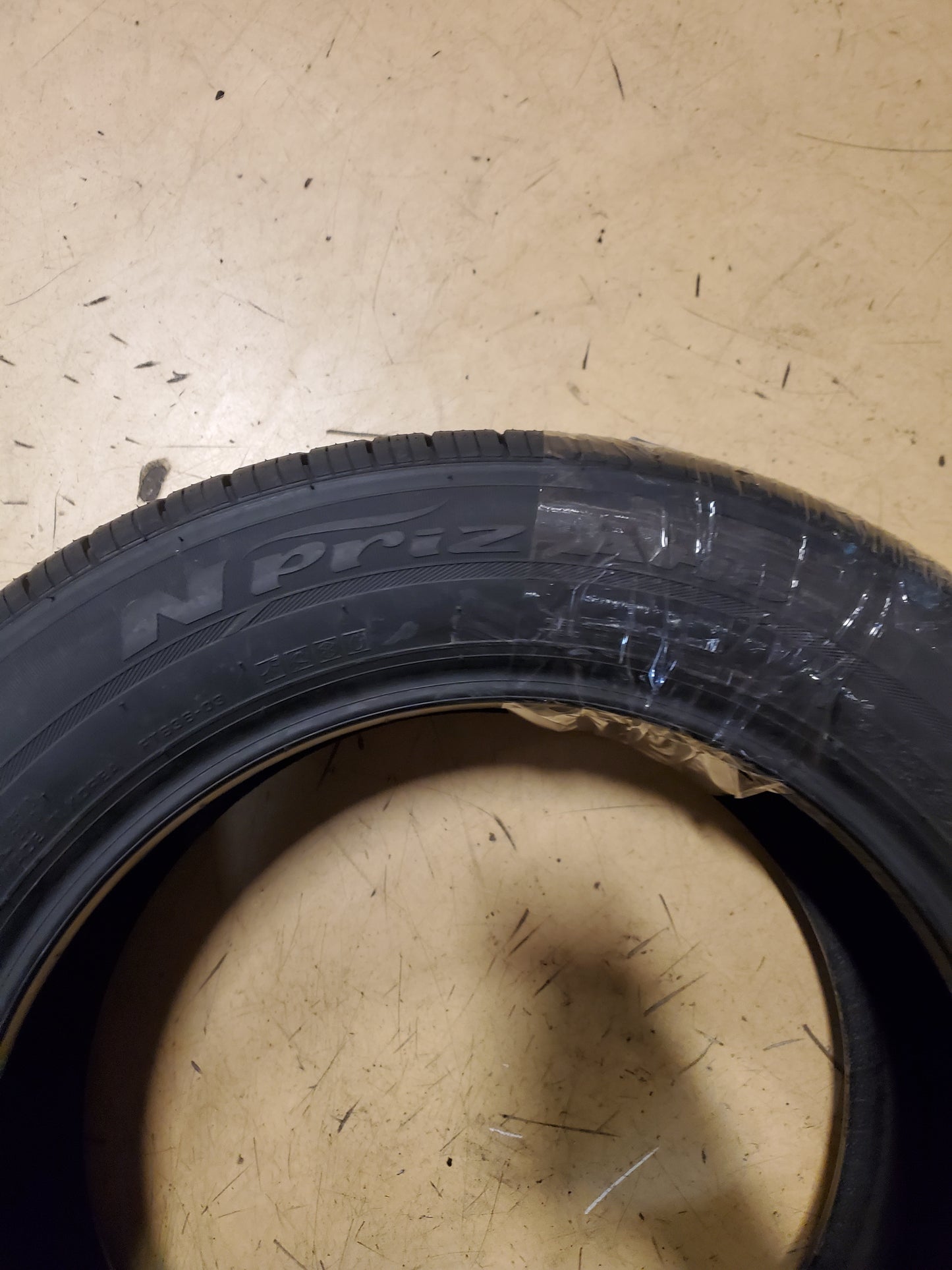NEXEN NPRIZ AH8 BSW P 215 55 16 97H ALL SEASON TIRE 14369NXK
