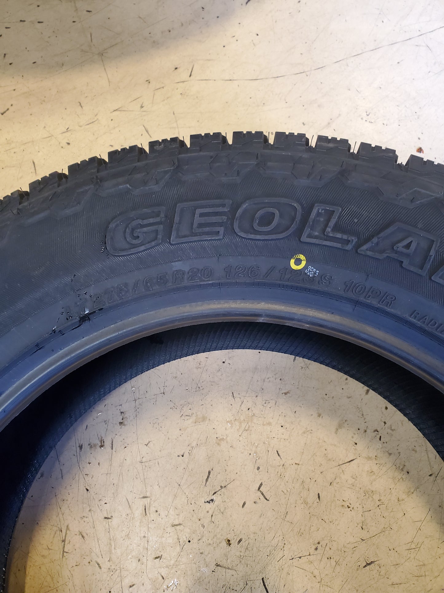YOKOHAMA GEOLANDAR A/T4 GO18 LT 275 65 20 126/123S 10PLY TIRE 110101854