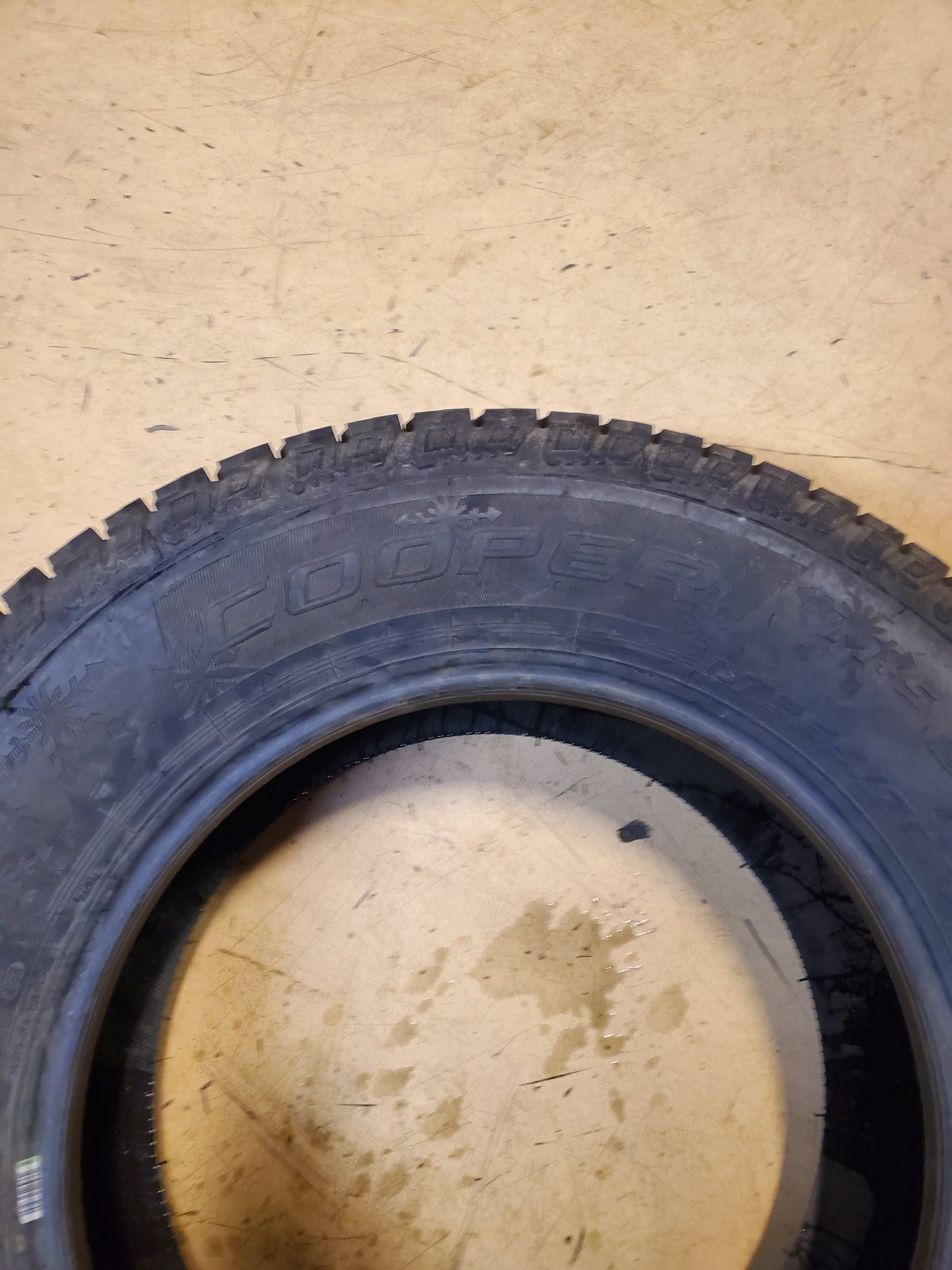 COOPER DISCOVERER SNOW CLAW LT 265 70 18 124/121Q 10PLY WINTER TIRE 170183005