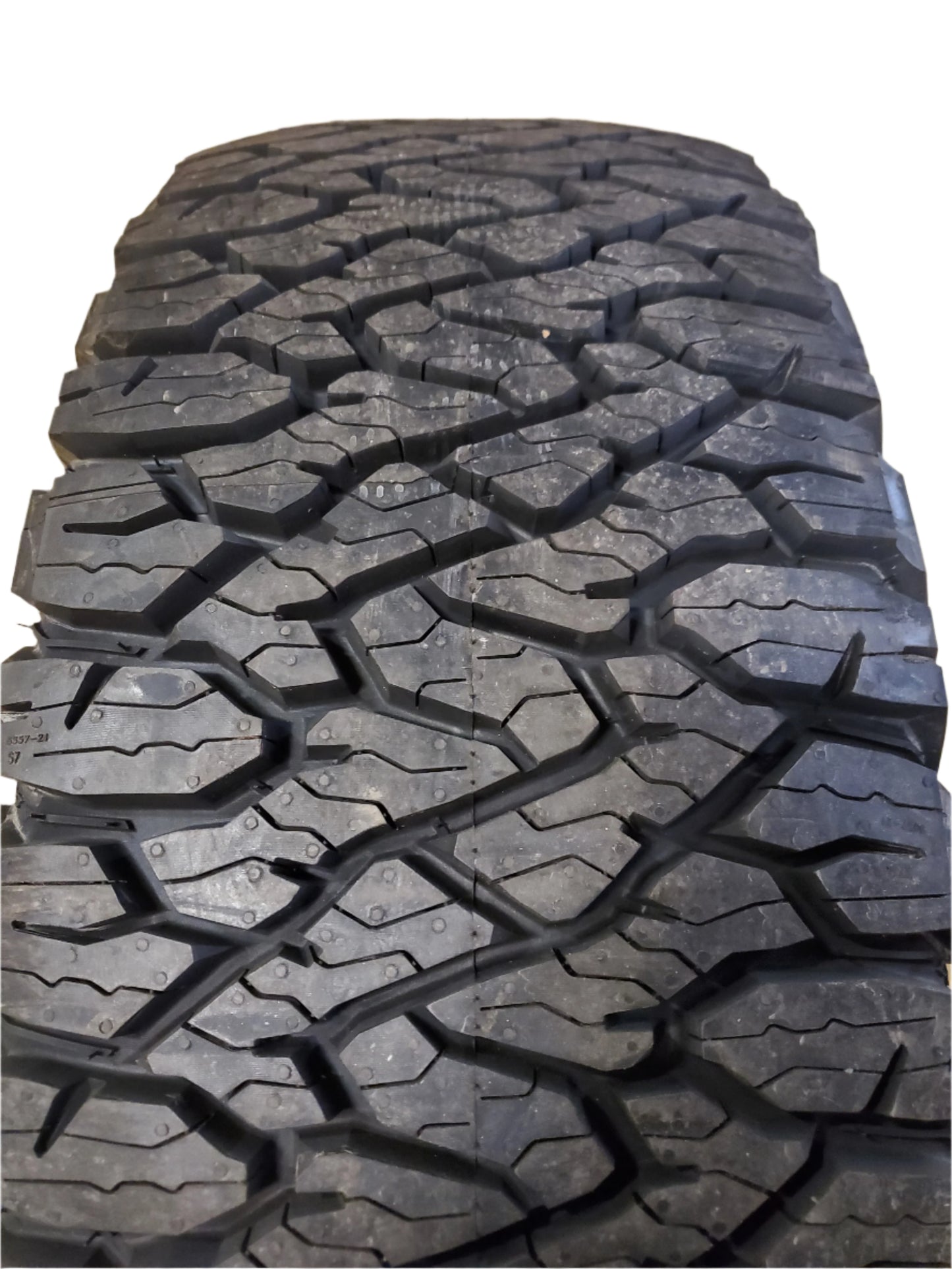 BFGOODRICH ALL-TERRAIN T/A KO3 BSW LT 265 60 22 123/120S 10PLY TIRE 88058