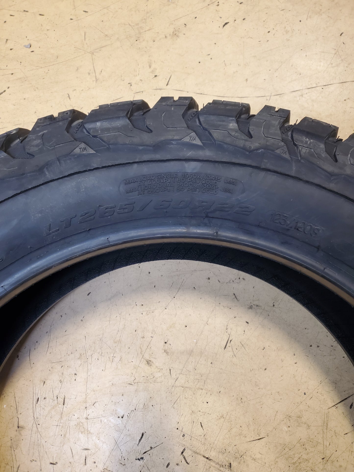 BFGOODRICH ALL-TERRAIN T/A KO3 BSW LT 265 60 22 123/120S 10PLY TIRE 88058