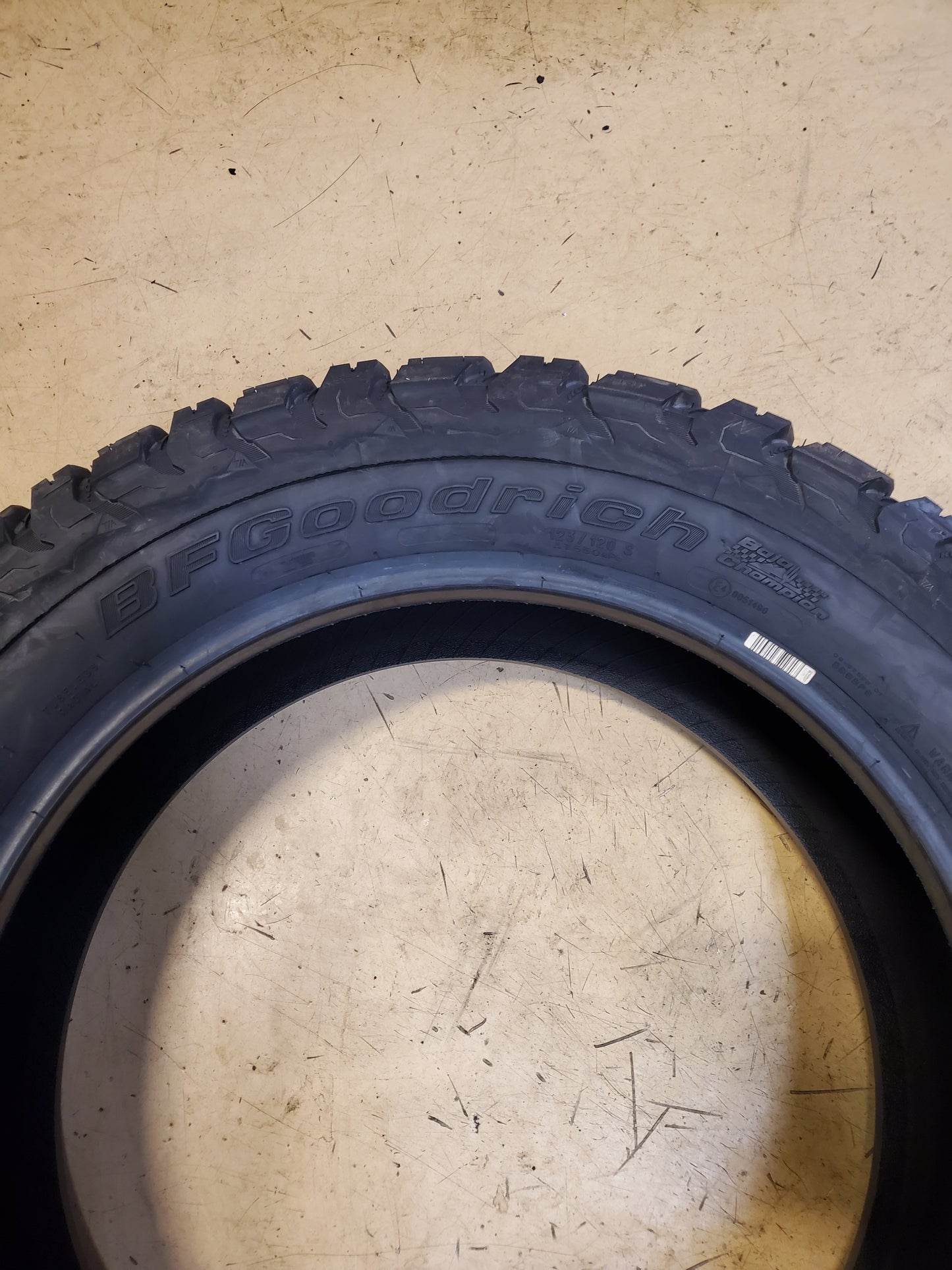 BFGOODRICH ALL-TERRAIN T/A KO3 BSW LT 265 60 22 123/120S 10PLY TIRE 88058