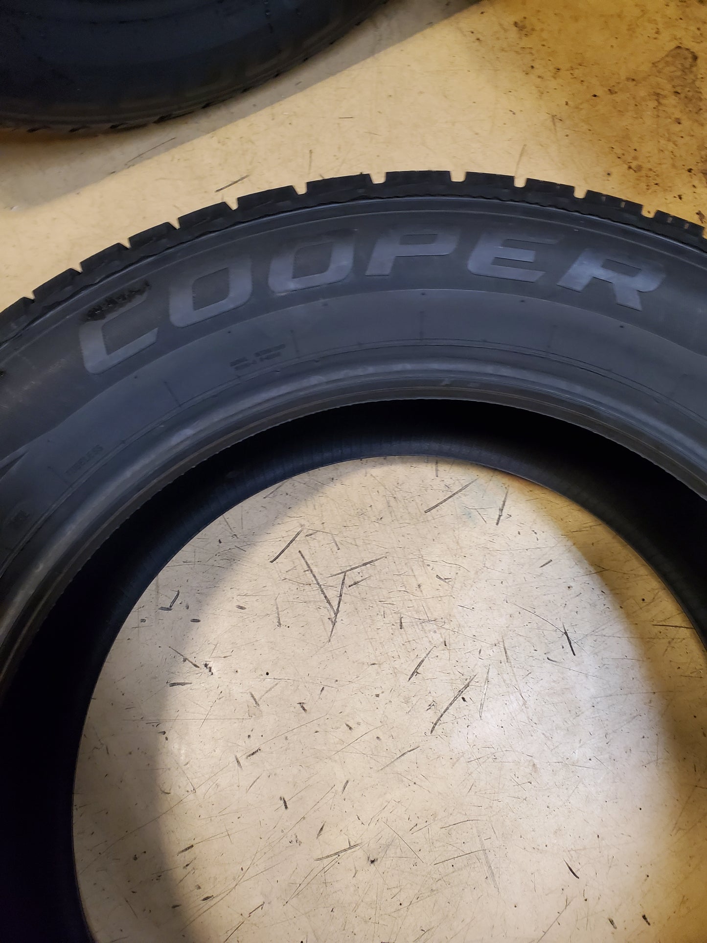COOPER ENDEAVOR PLUS BSW P 275 55 20 117H XL ALL SEASON TIRE 116254009