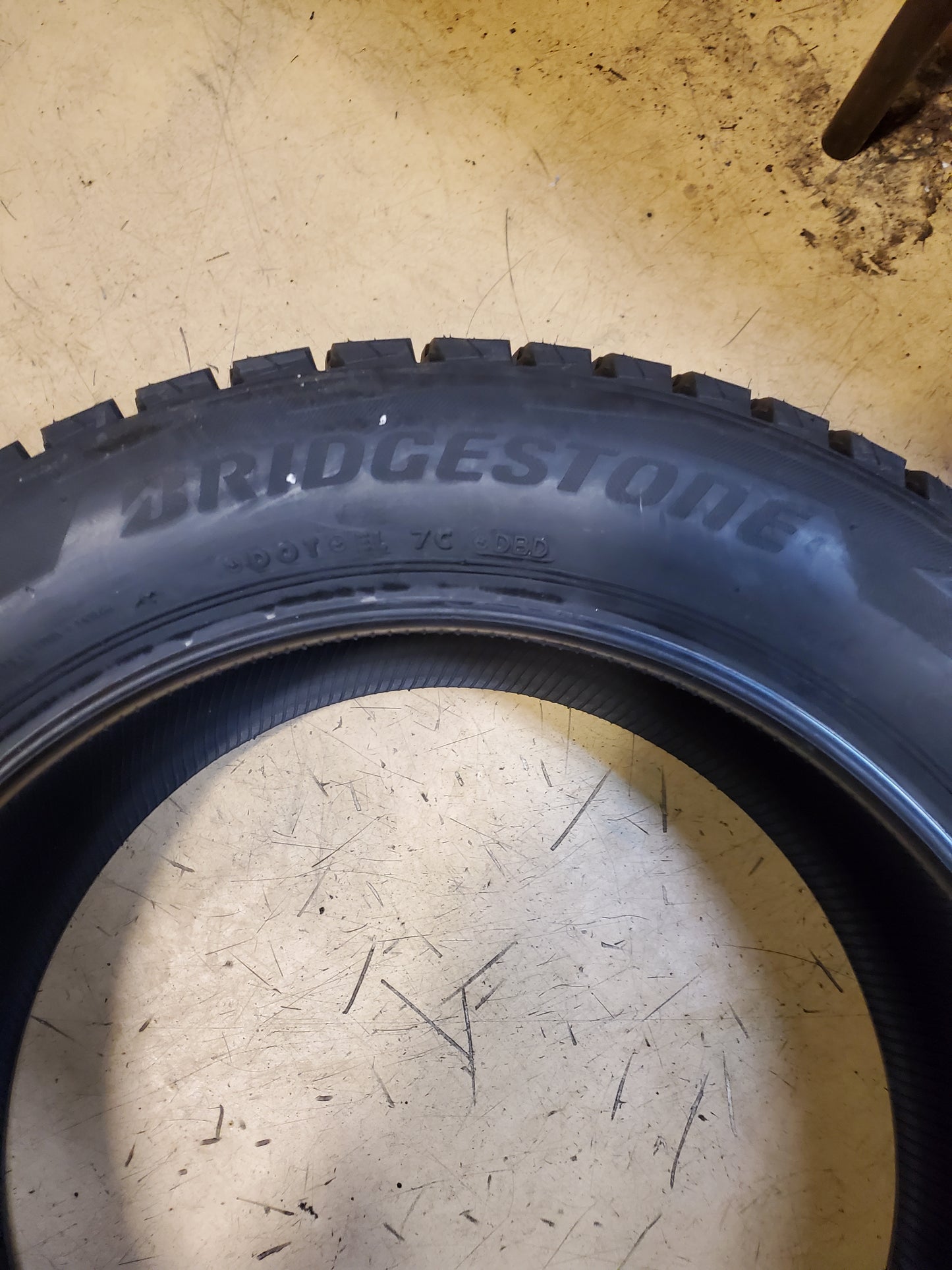 2 BRIDGESTONE BLIZZAK DM-V2 BSW P 235/55R18 100T WINTER TIRE 015726