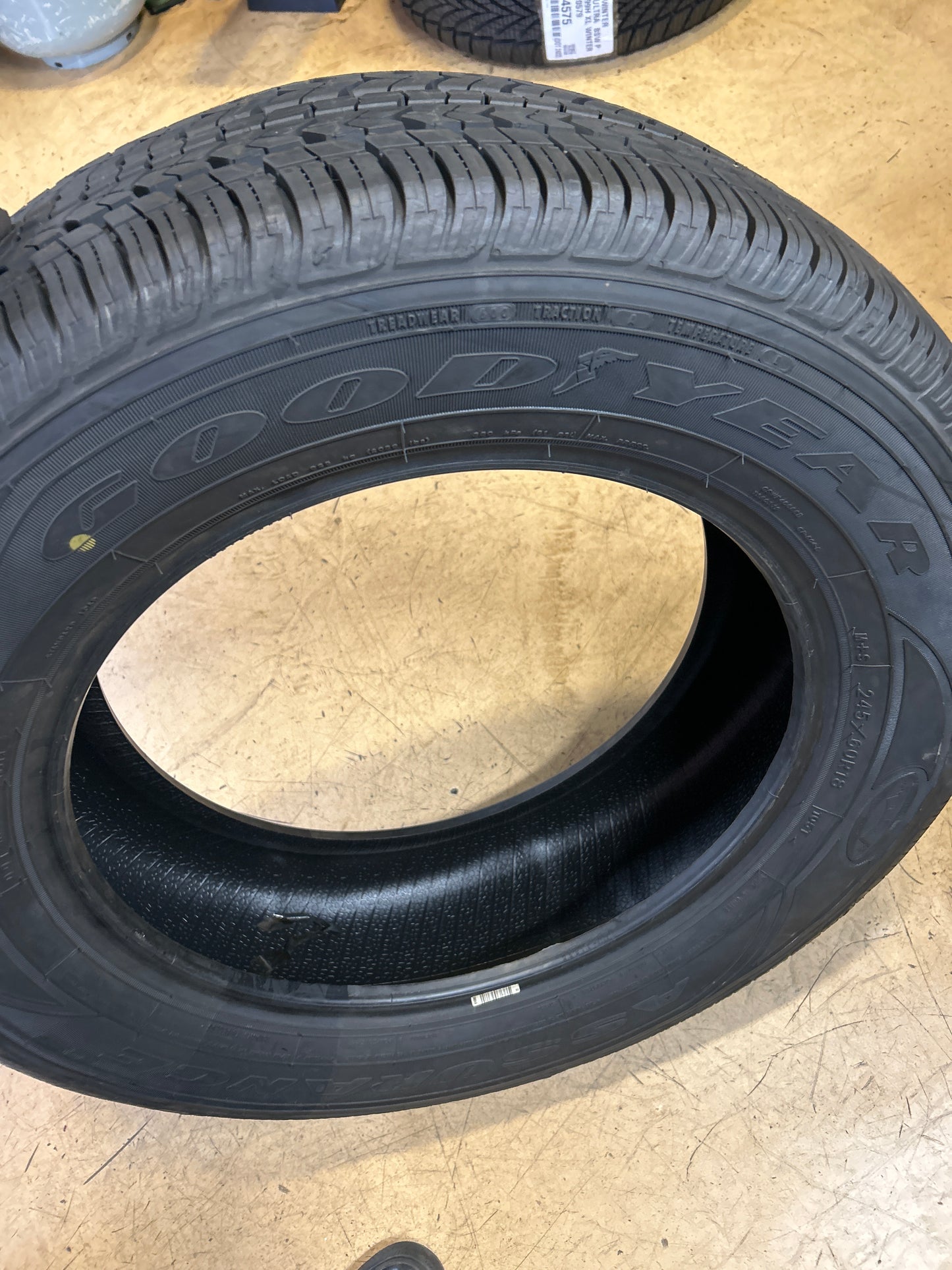 NOS 2 GOODYEAR ASSURANCE CS FUEL MAX BSW P 245 60 18 105T A/S TIRE 755385383