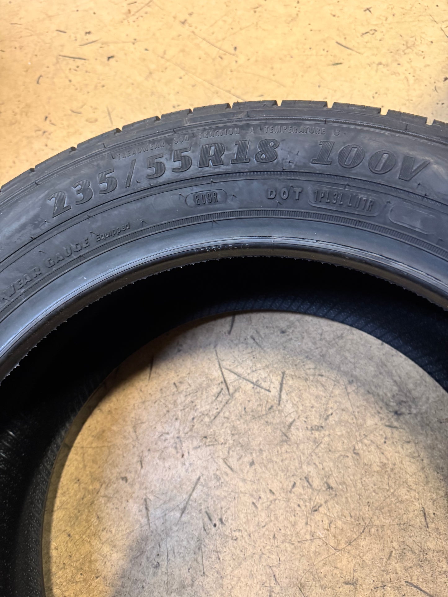 GOODYEAR ASSURANCE OUTLAST BSW P 235 55 18 100V ALL SEASON TIRE 409496554