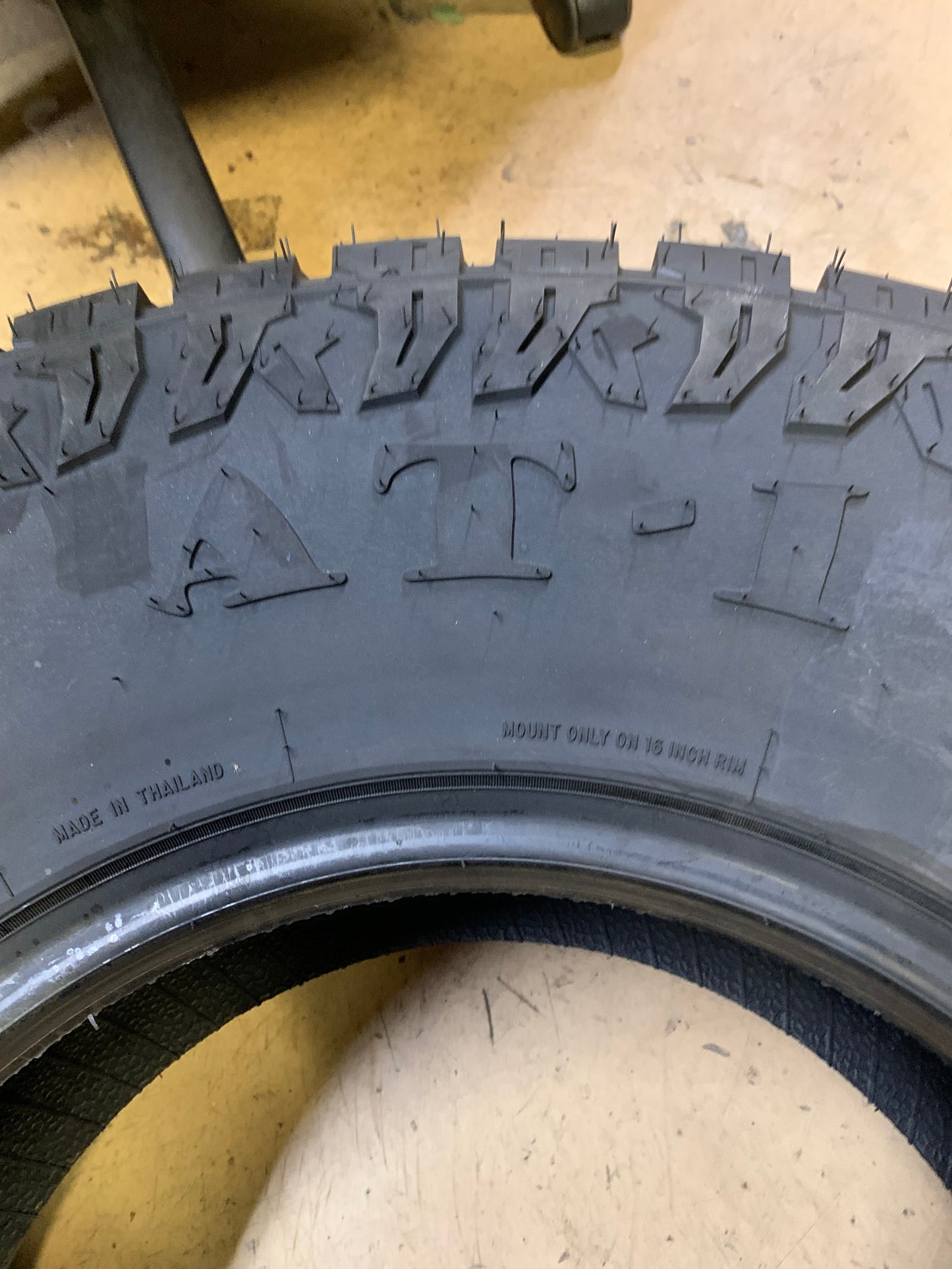 CROSSMAX AT-1 BSW LT 285 75 16 126/123R 10PLY ALL TERRAIN TIRE LTR1604ATCS