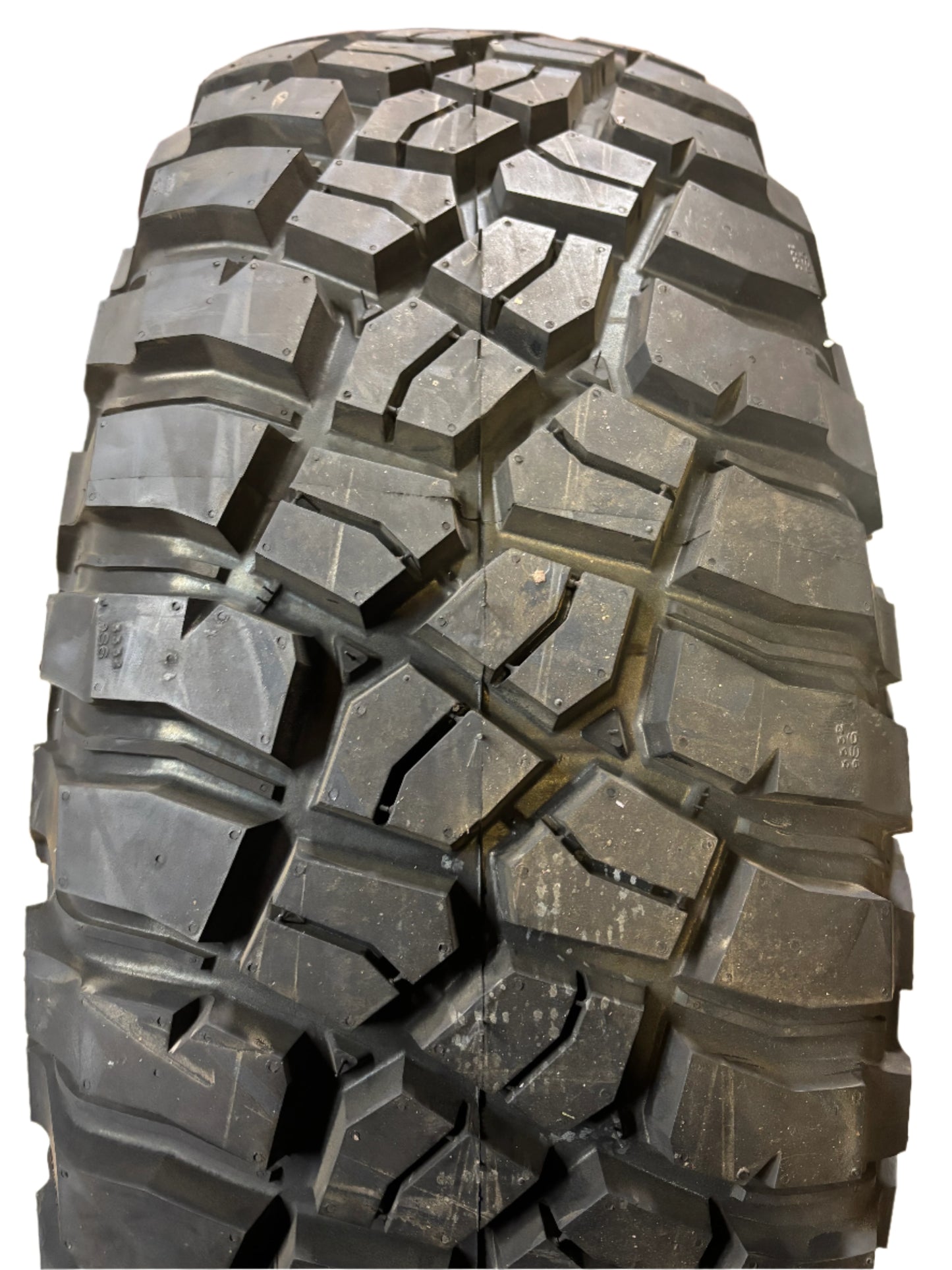 BFGOODRICH MUD TERRAIN T/A KM3 BSW LT 37 12.5 17 124Q LRD 8PLY MUD TERRAIN TIRE 39458