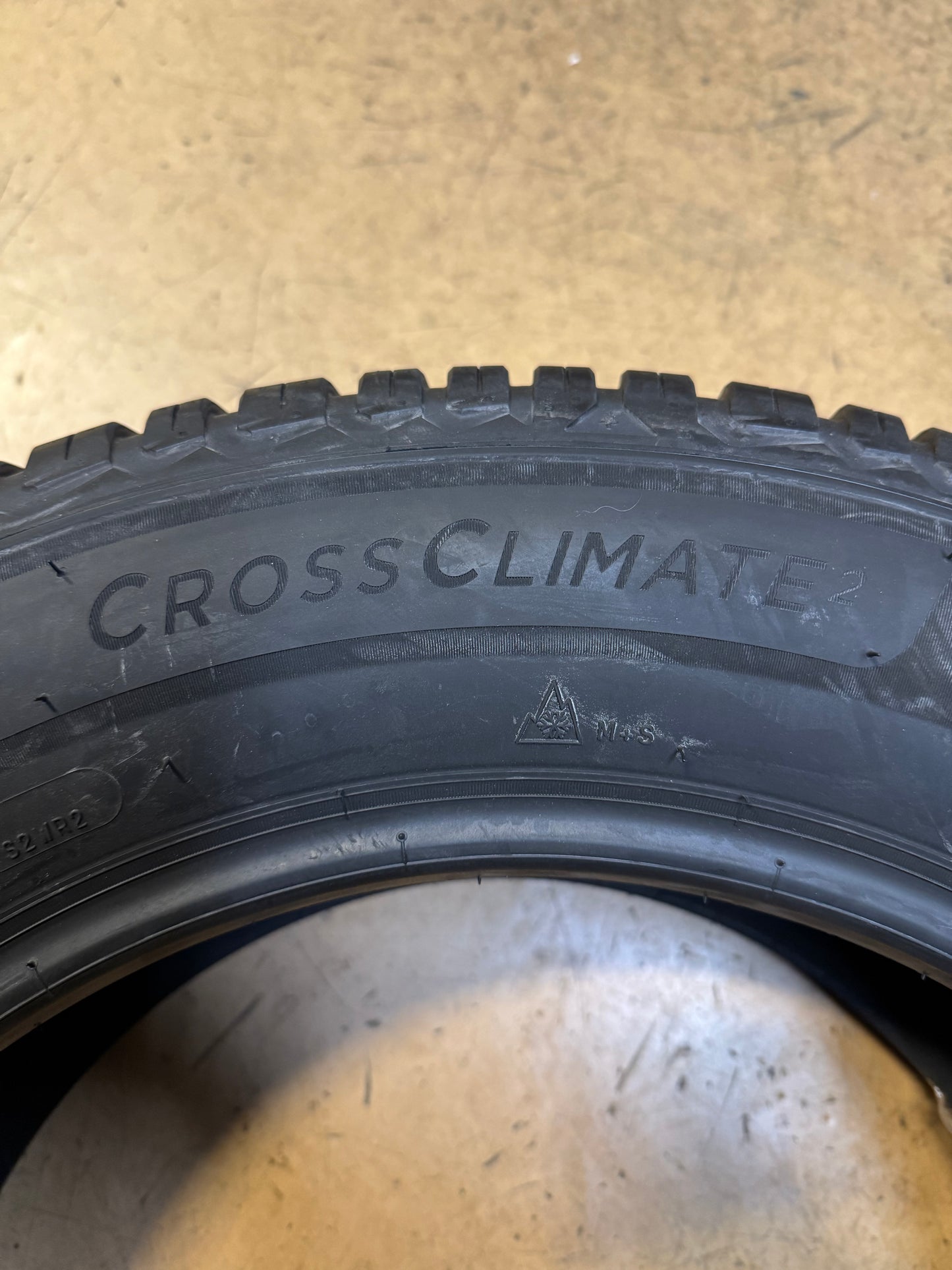 MICHELIN CROSSCLIMATE 2 BSW P 235 60 17 102H HIGHWAY TERRAIN TIRE 21800