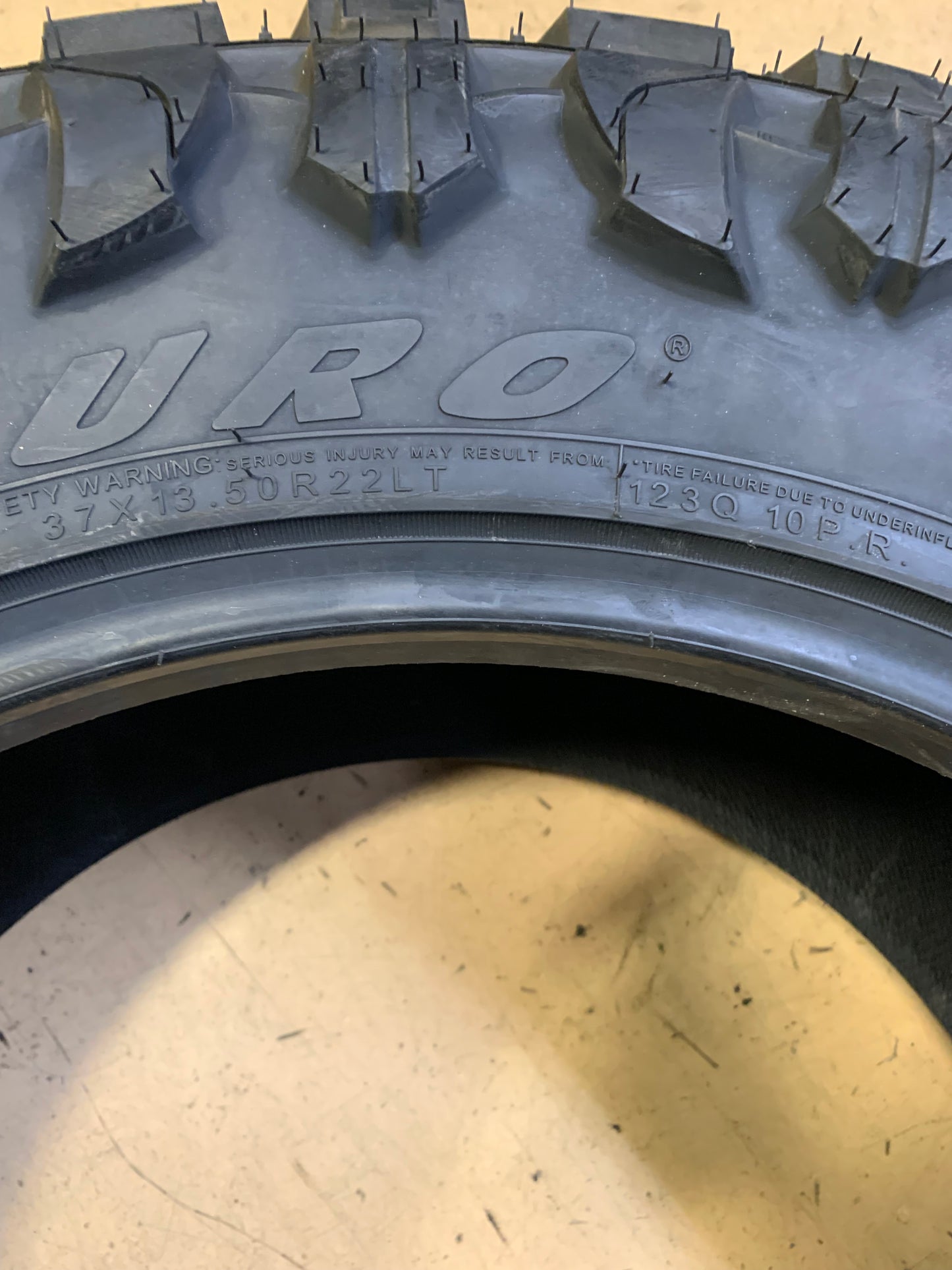 ATTURO TRAIL BLADE M/T BSW LT 37 13.5 22 123Q 10PLY MUD TERRAIN TIRE TBMTPFLM2MA