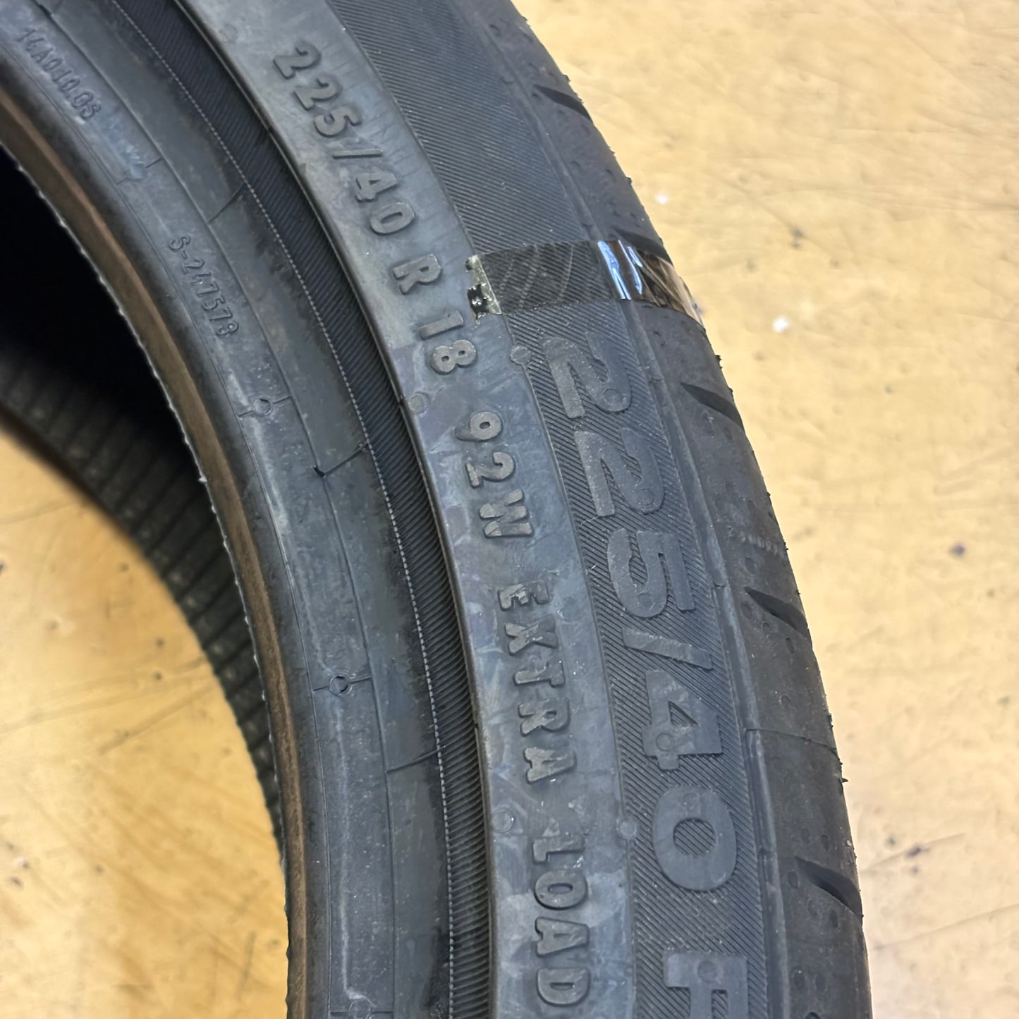 2 CONTINENTAL CONTISPORT CONTACT 5 SSR (MOE) P 225 40 18 92W XL TIRE 03586880000 ALL SEASON MERCEDES