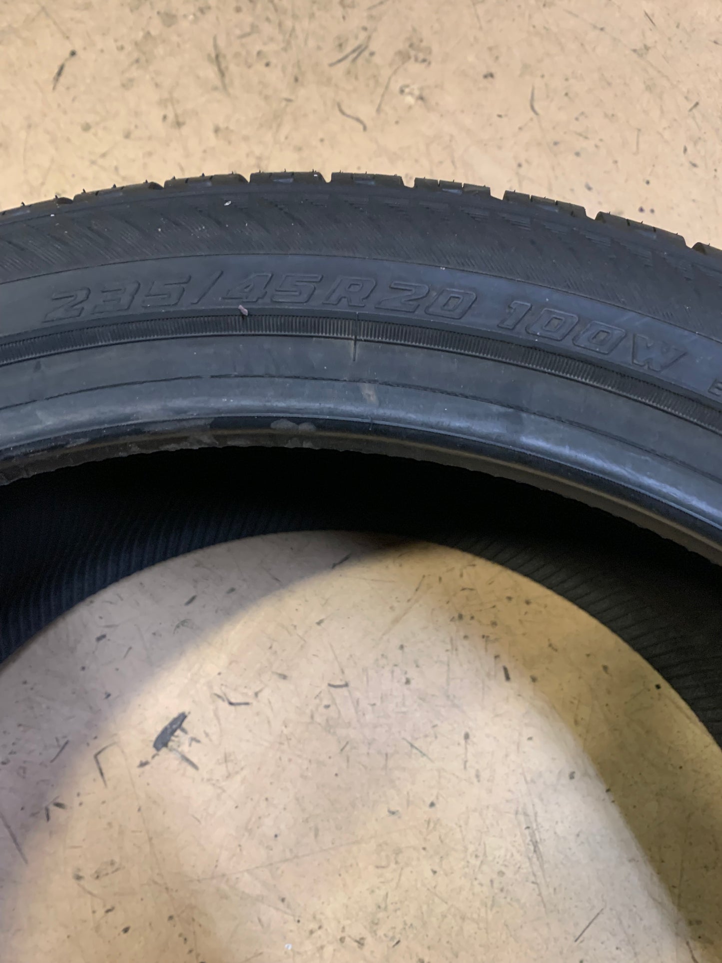 YOKOHAMA GEOLANDAR X-CV G057 BSW P 235 45 20 100W XL ALL SEASON TIRE 110157008