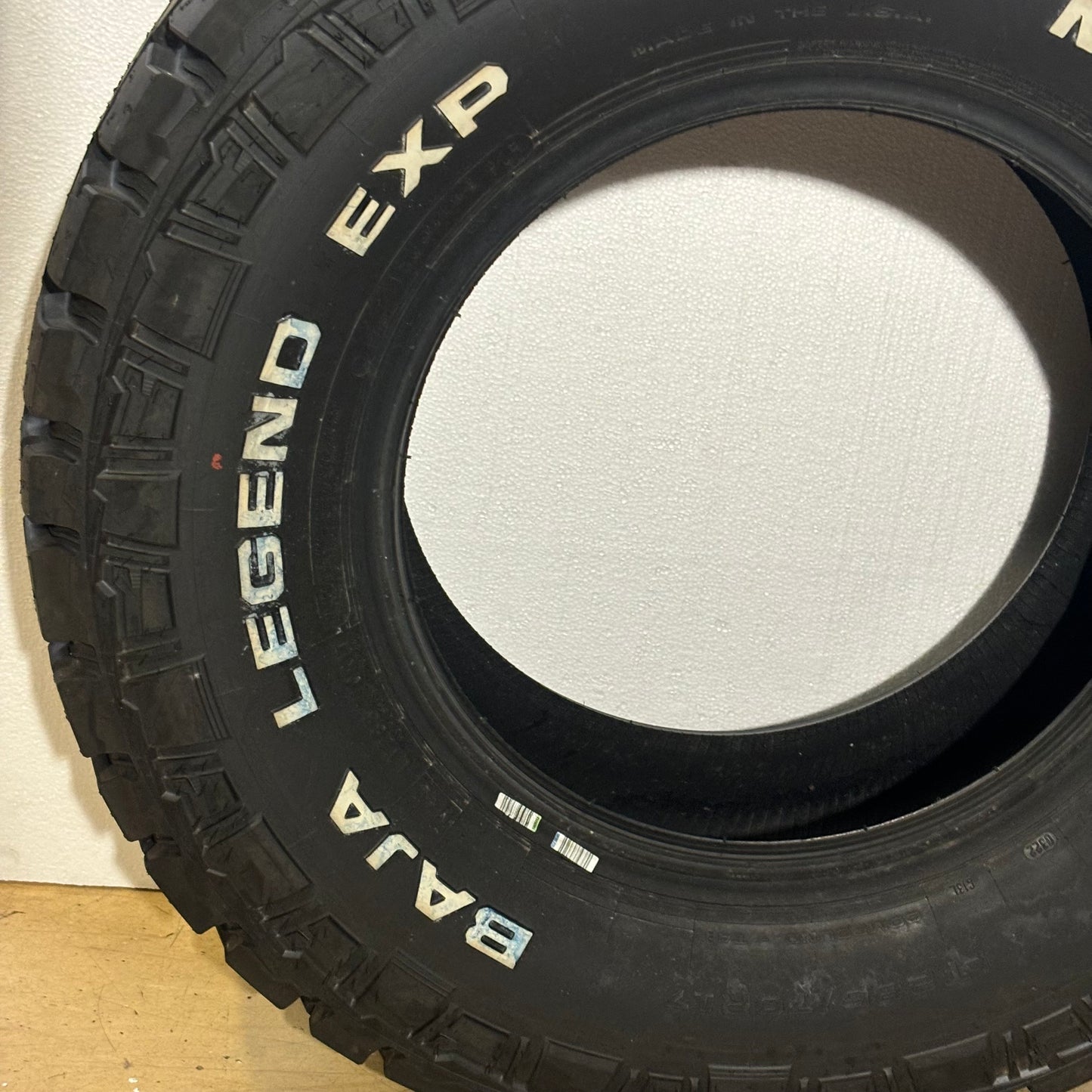 MICKEY THOMSPON BAJA LEGEND EXP RWL LT 285 70 17 121/118Q HYBRID ALL TERRAIN TIRE 90000067178