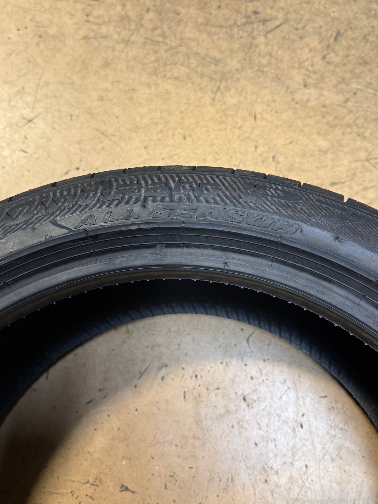 PIRELLI CINTURATO P7 ALL SEASON (AO) BSW P 245 40 18 97H XL ALL SEASON TIRE 2417600