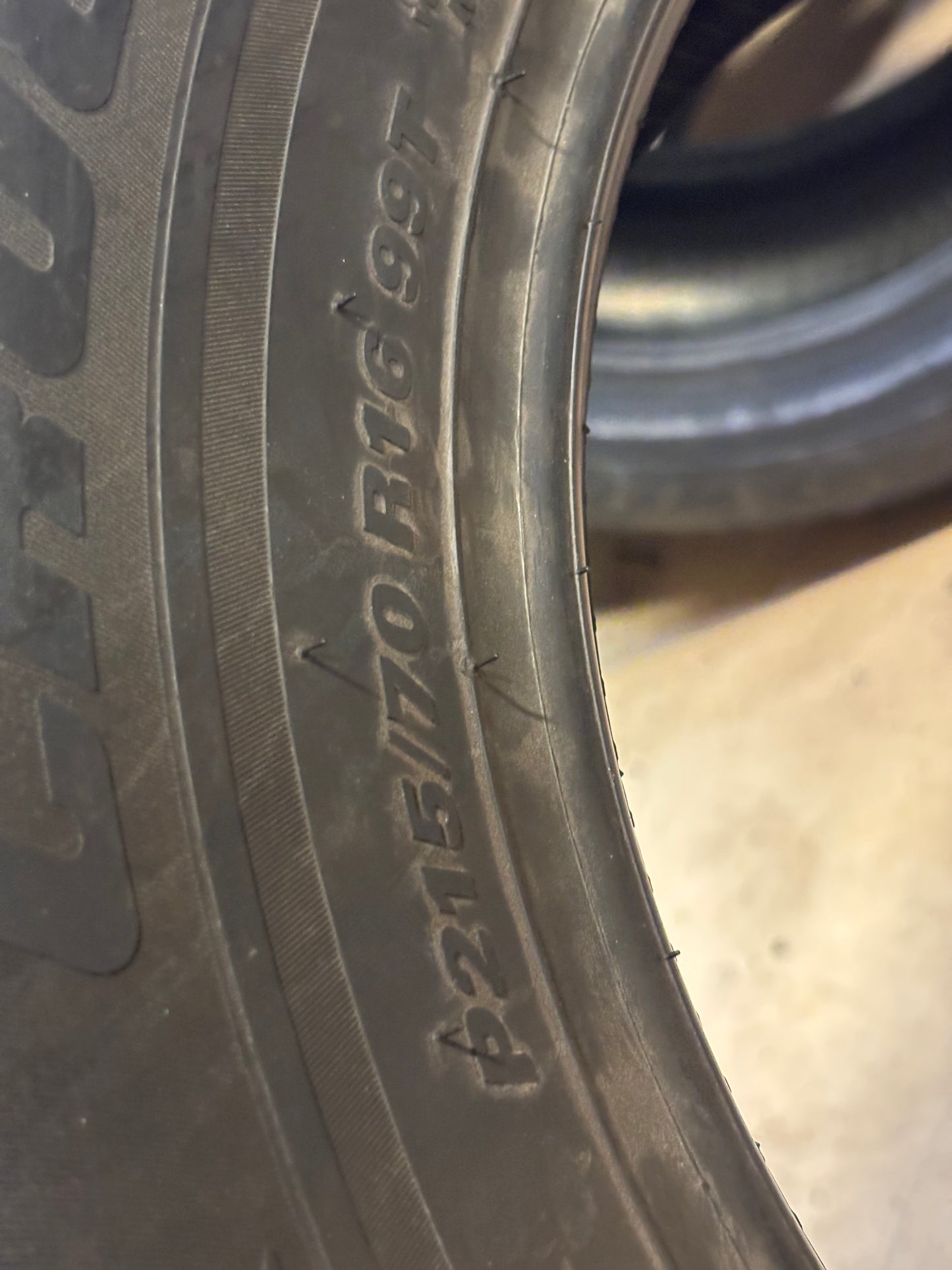 NOS KUMHO CRUGEN HT51 BSW P 215 70 16 99T SL HIGHWAY TIRE 2181593