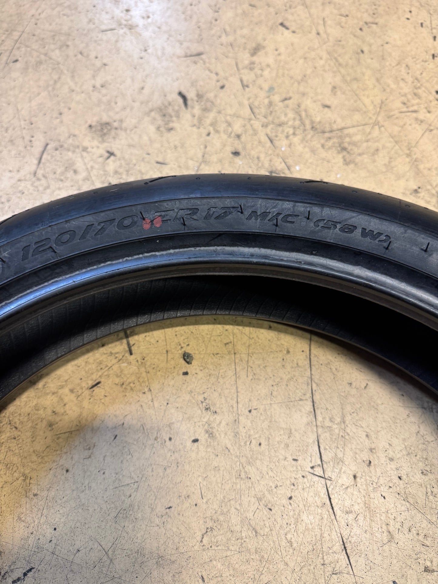 PIRELLI DIABLO ROSSO IV CORSA BSW 120 70 17 58W FRONT MOTORCYCLE TIRE 3977600