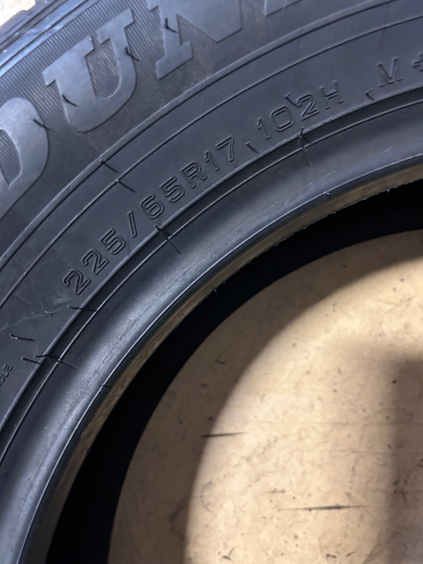 2 NOS DUNLOP GRANDTREK ST30 BSW P 225 65 17 102H ALL SEASON TIRE 290126789