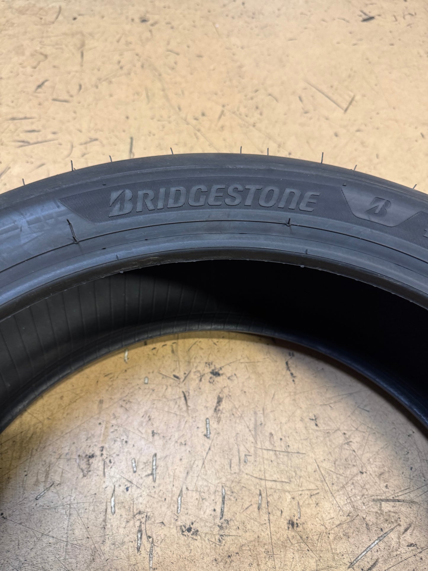 BRIDGESTONE BATTLAX RS12 BSW 190 55 17 75W REAR MOTORCYCLE TIRE 21250