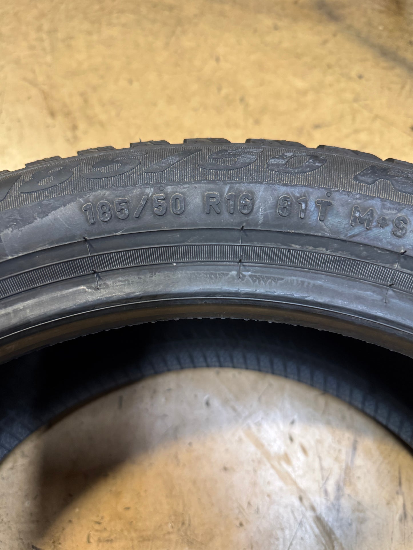 NOS PIRELLI WINTER CINTURATO BSW P 185 50 16 81T TIRE 26880