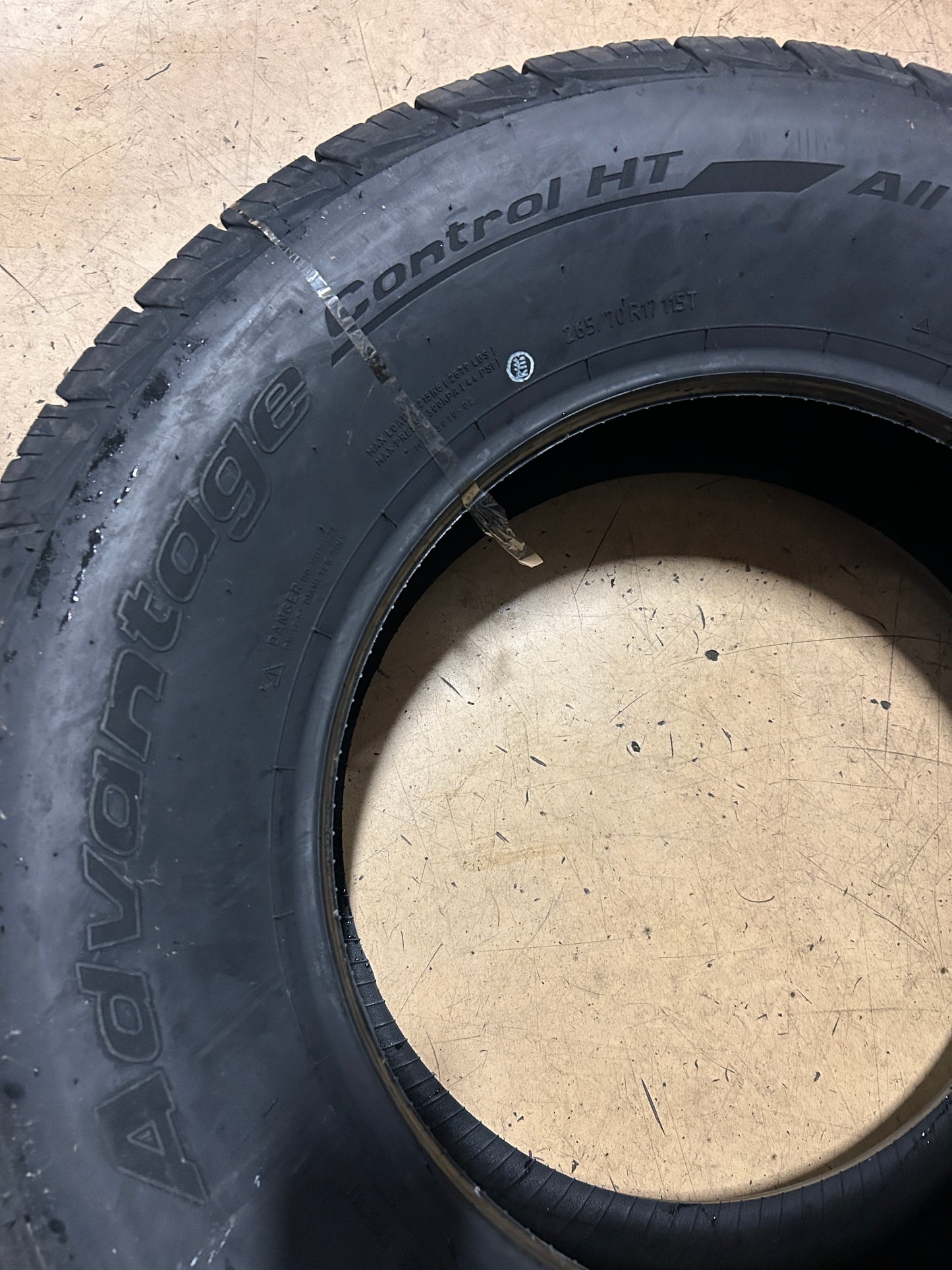 BFGOODRICH ADVANTAGE CONTROL HT BSW P 265 70 17 115T HIGHWAY TIRE 78845