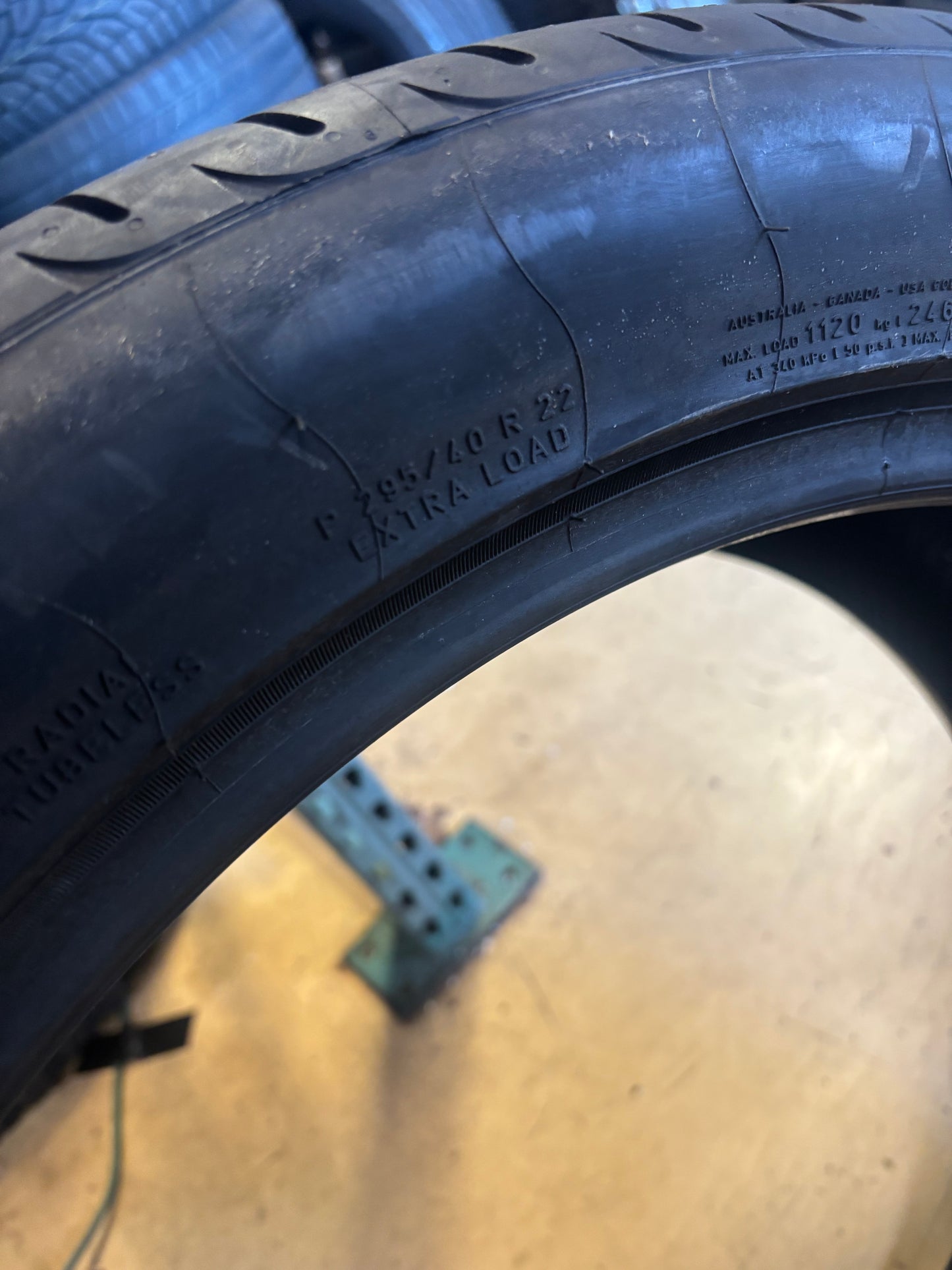 USED DTO PIRELLI SCORPION ZERO ASIMMETRICO MERCEDES P 295 40 22 112W XL TIRES 3136900