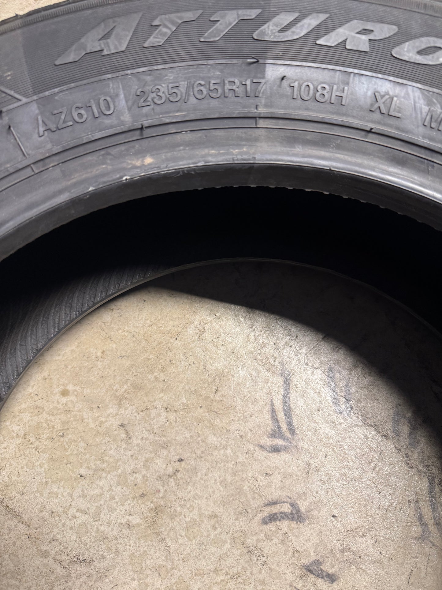 NOS ATTURO AZ610 BSW P 235 65 17 108H XL ALL SEASON TIRE 53011