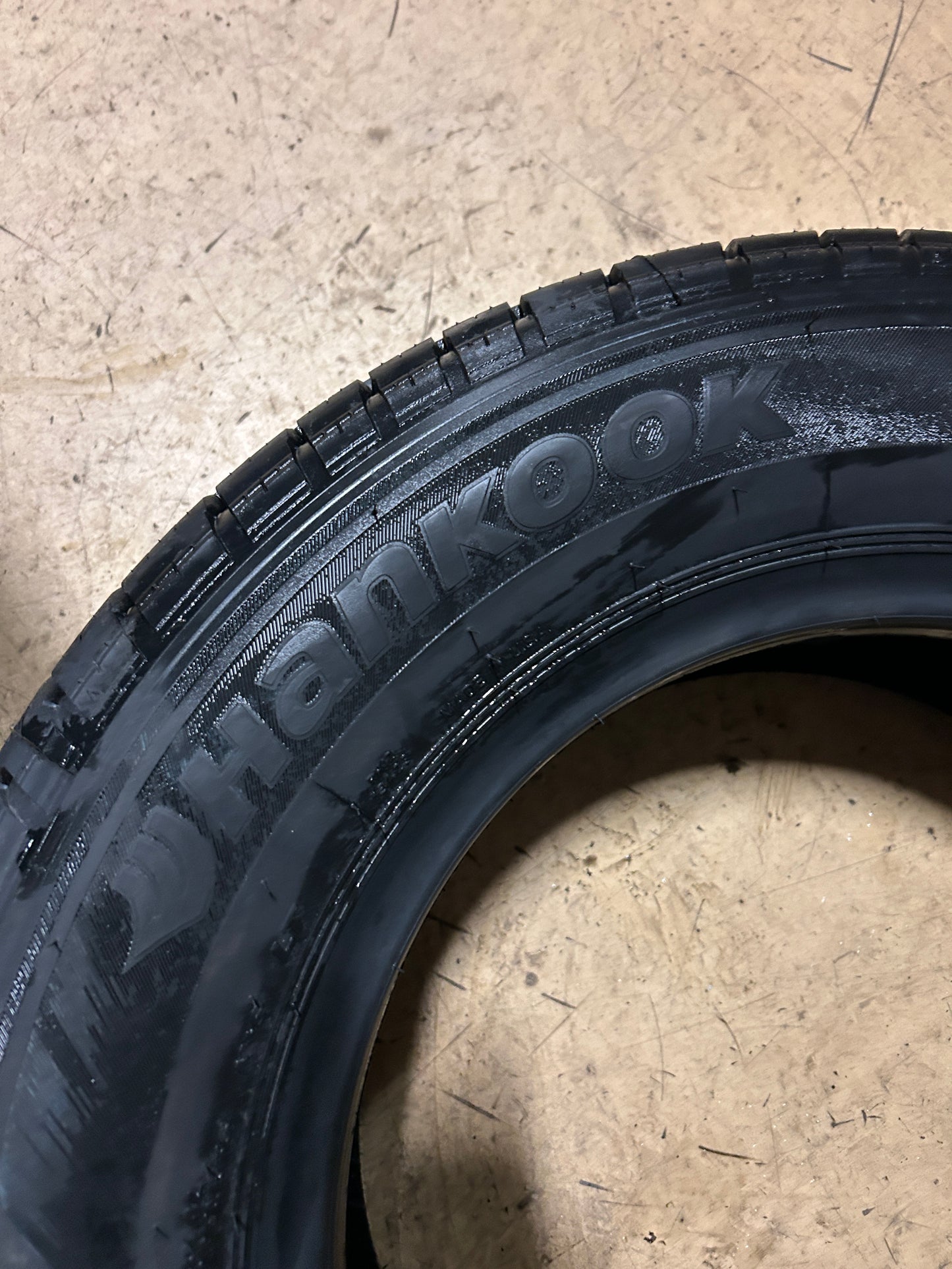NOS HANKOOK DYNAPRO HT BSW P 235 65 16C 121/119R 10PLY HIGHWAY TIRE 2001863