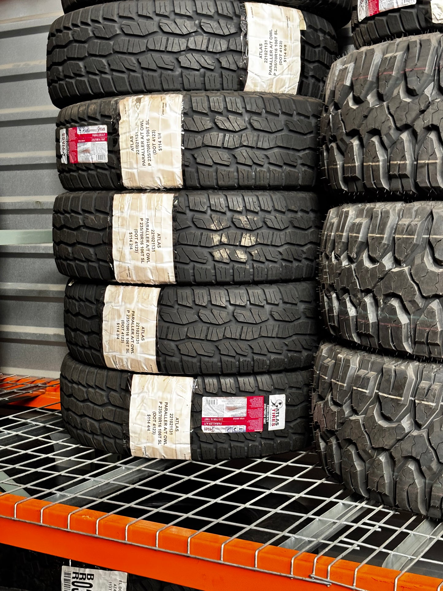 (TODO) 4 ATLAS PARALLER A/T OWL P 235 70 16 106T SL TIRES 221021131