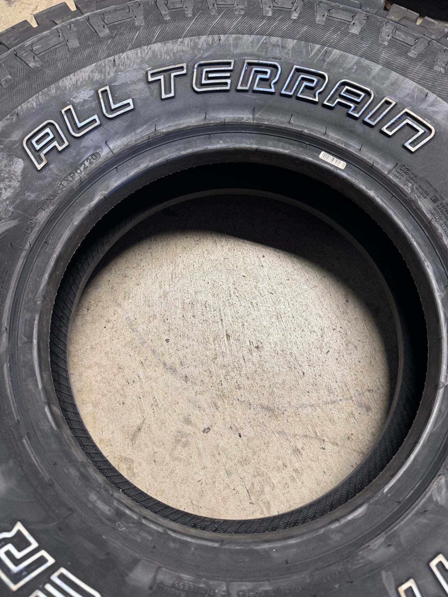 NOS PATHFINDER ALL TERRAIN OWL LT 285 75 16 126/123R 10PLY TIRE 2020528