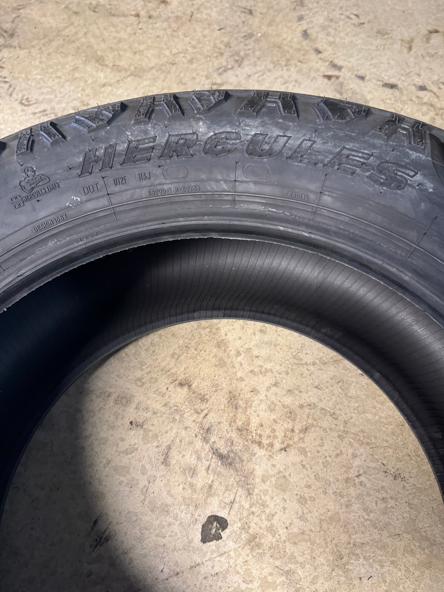 NOS HERCULES TERRA TRAC M/T BSW LT 305 55 20 121/118Q 10PLY MUD TERRAIN TIRE 08160