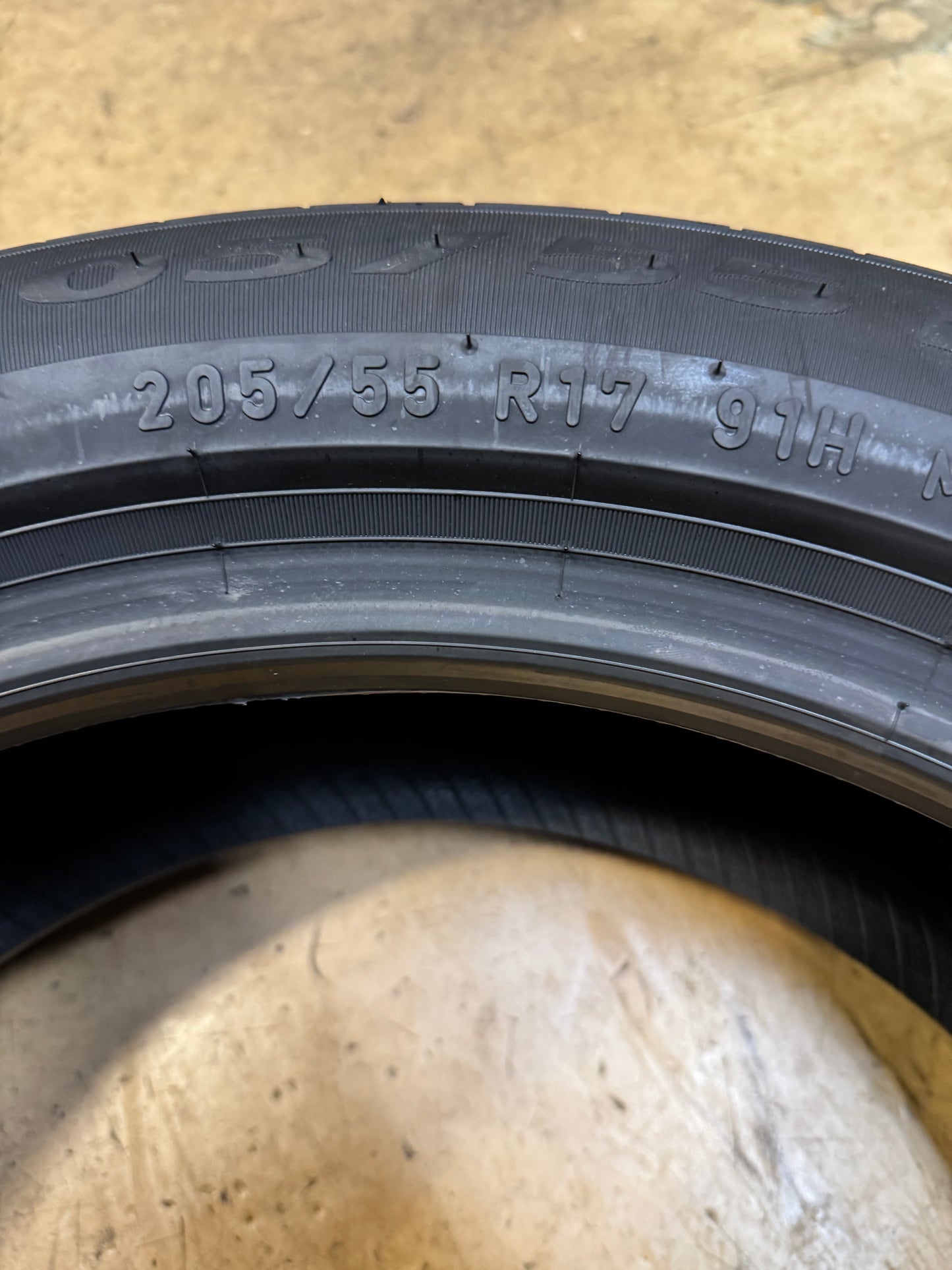PIRELLI CINTURATO P7 ALL SEASON (MOE) BSW RUN FLAT P 205 55 17 91H TIRE 2720100
