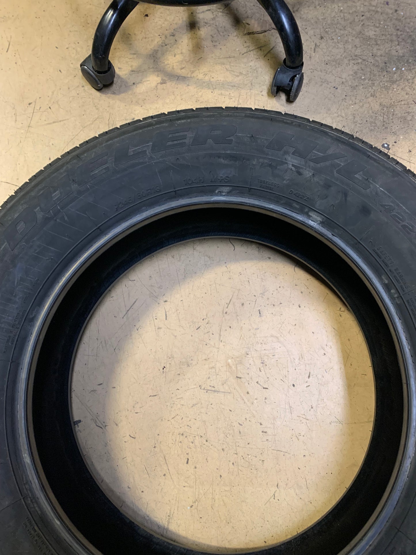 USED OS BRIDGESTONE DUELER H/L 422 BSW P 245 60 18 104H YEAR ROUND TIRE 133272