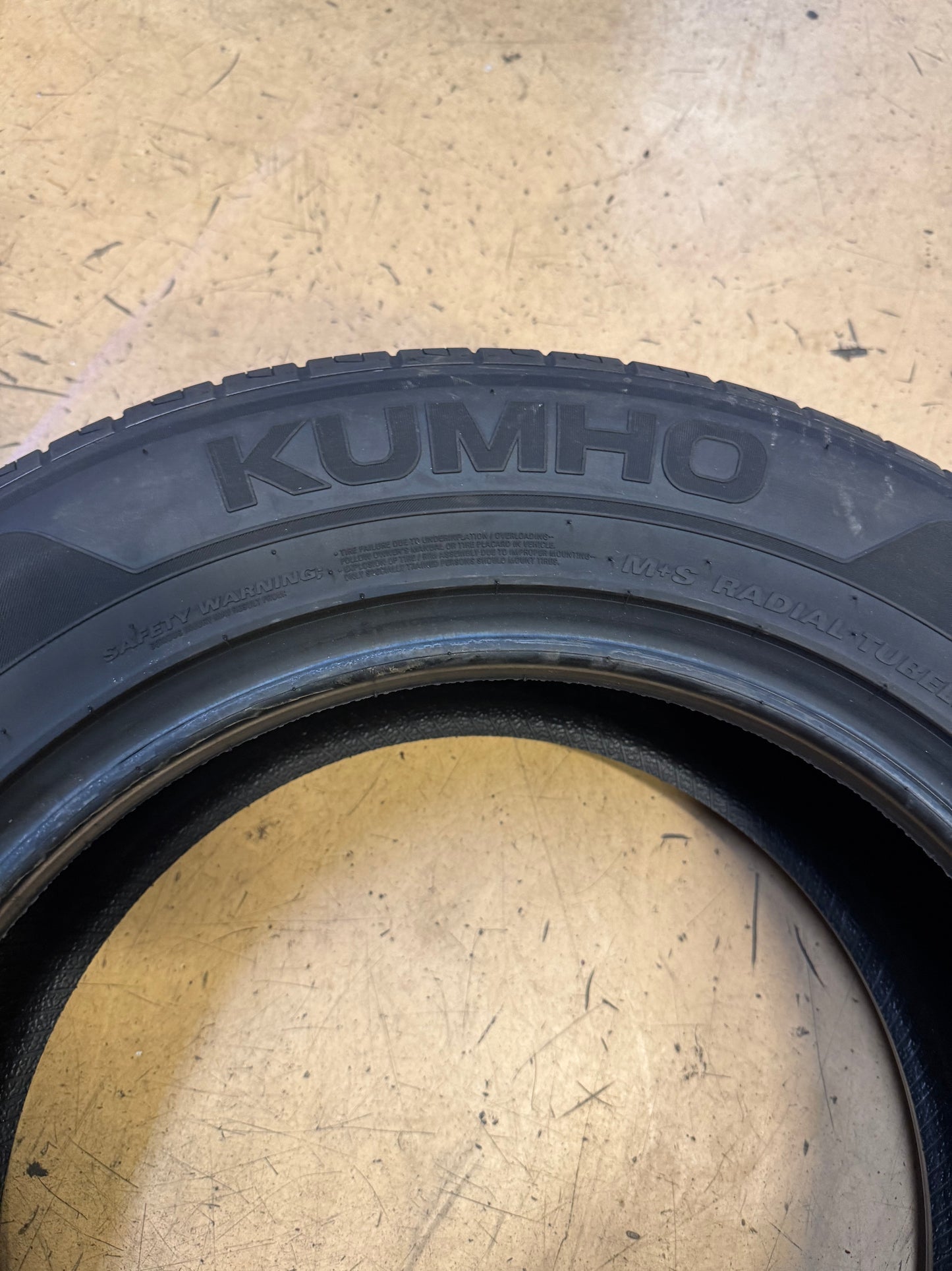 KUMHO CRUGEN HP27 BSW P 235 60 17 102V ALL SEASON TIRE 2346263
