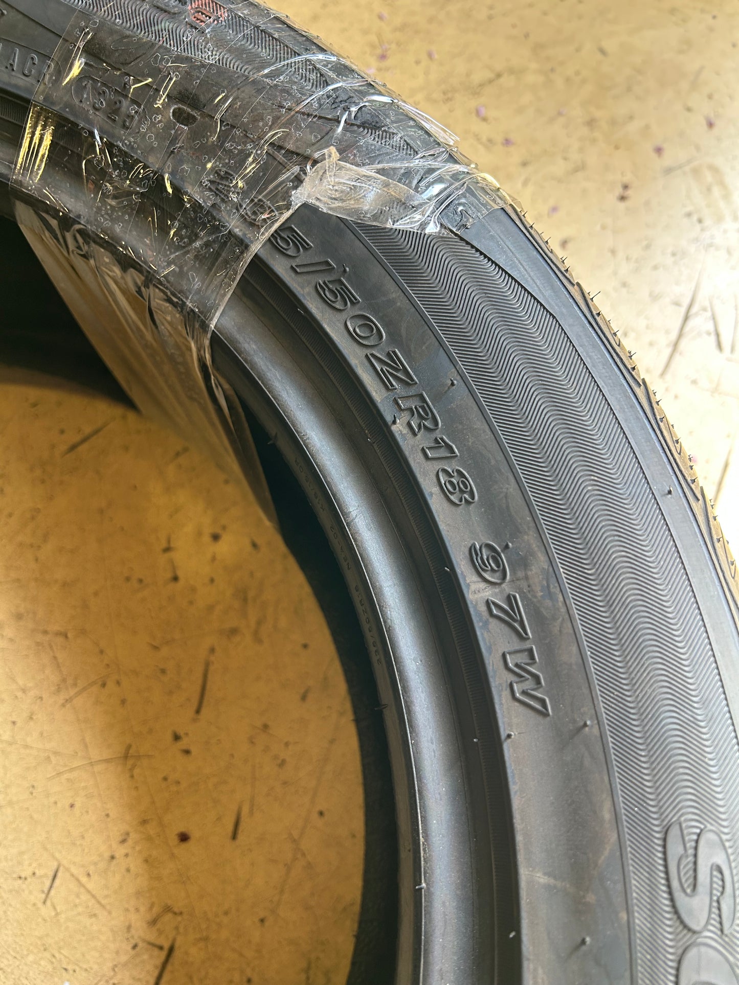SCEPTOR 4XS BSW P 235 50 18 97W ALL SEASON TIRE RSX15