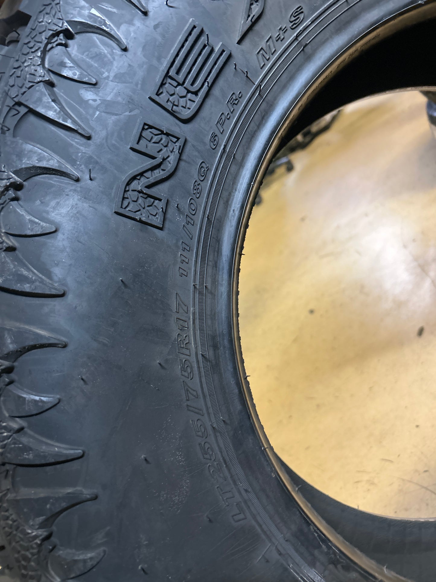 NOS 2 NEXEN ROADIAN MTX BSW LT 255 75 17 111/108Q 6PLY MUD TIRE 15886NXK