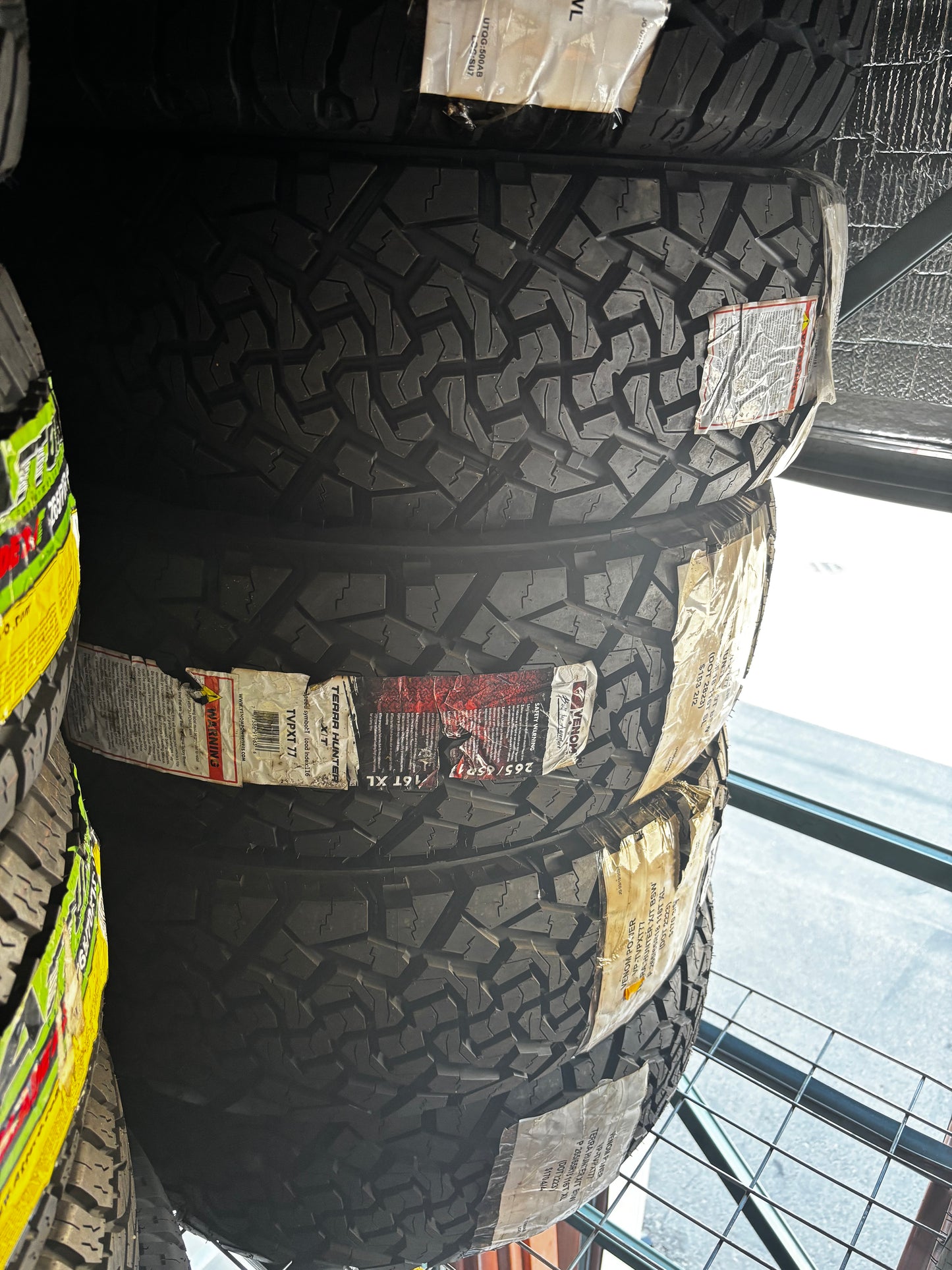 (TODO) 4 VENOM POWER TERRA HUNTER XT P 265 65 18 116T SL ALL TERRAIN TIRES TVPXT77