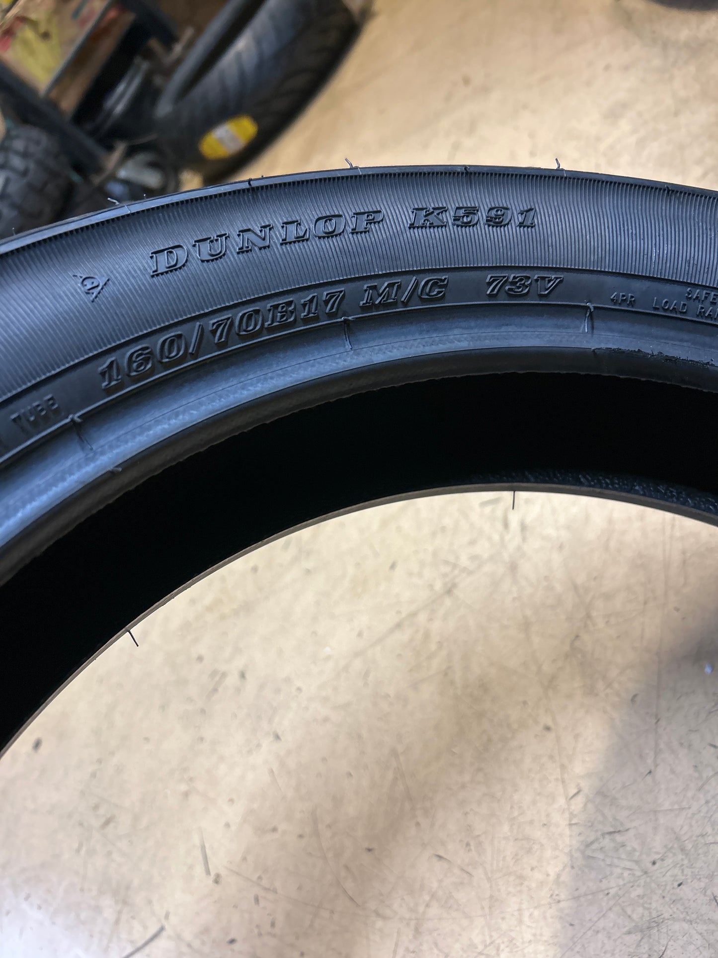 NOS DUNLOP K591 HARLEY DAVIDSON BSW 160 70 17 73V REAR TIRE 45146085